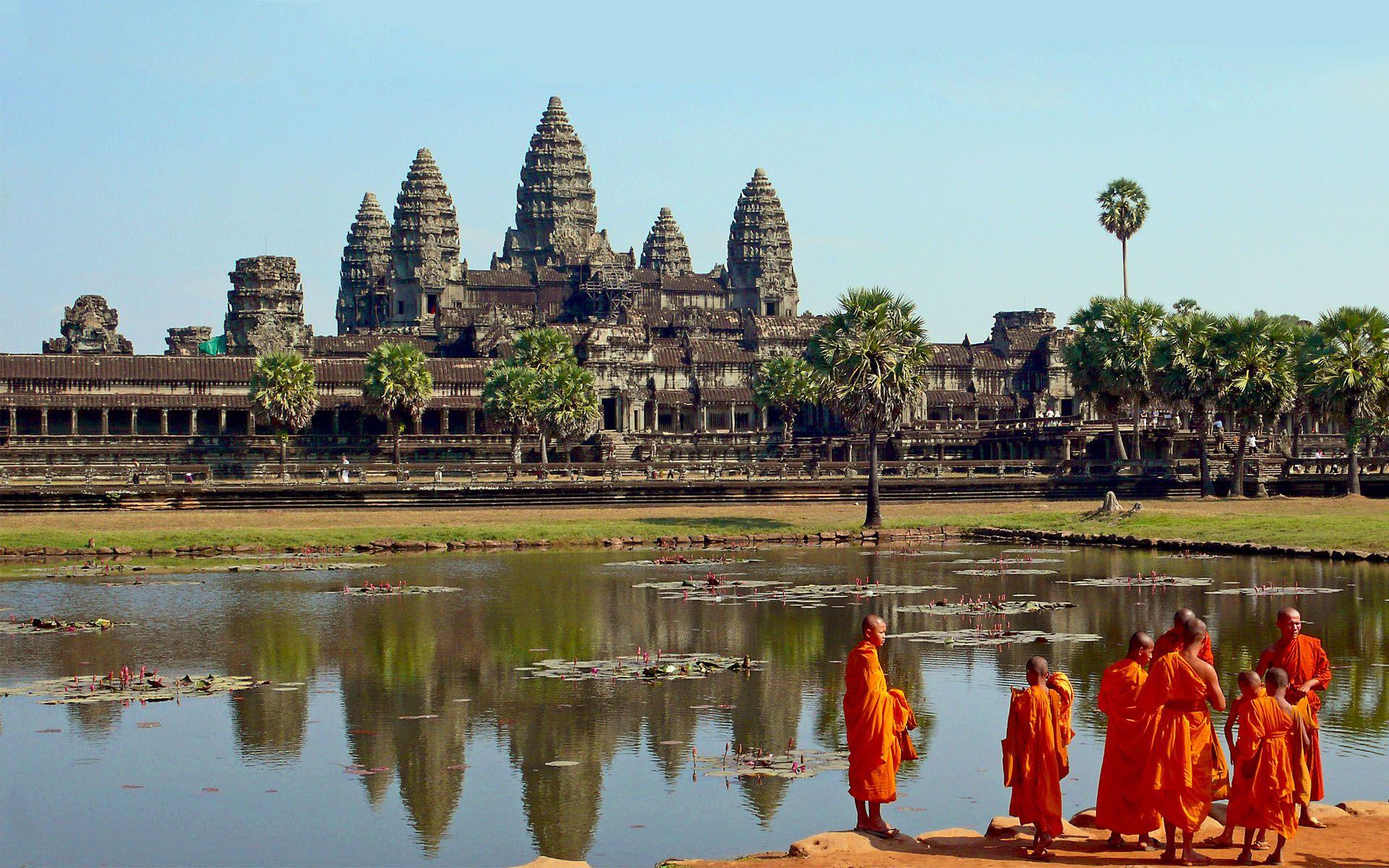 1920x1200 Angkor Wat and Angkor Thom