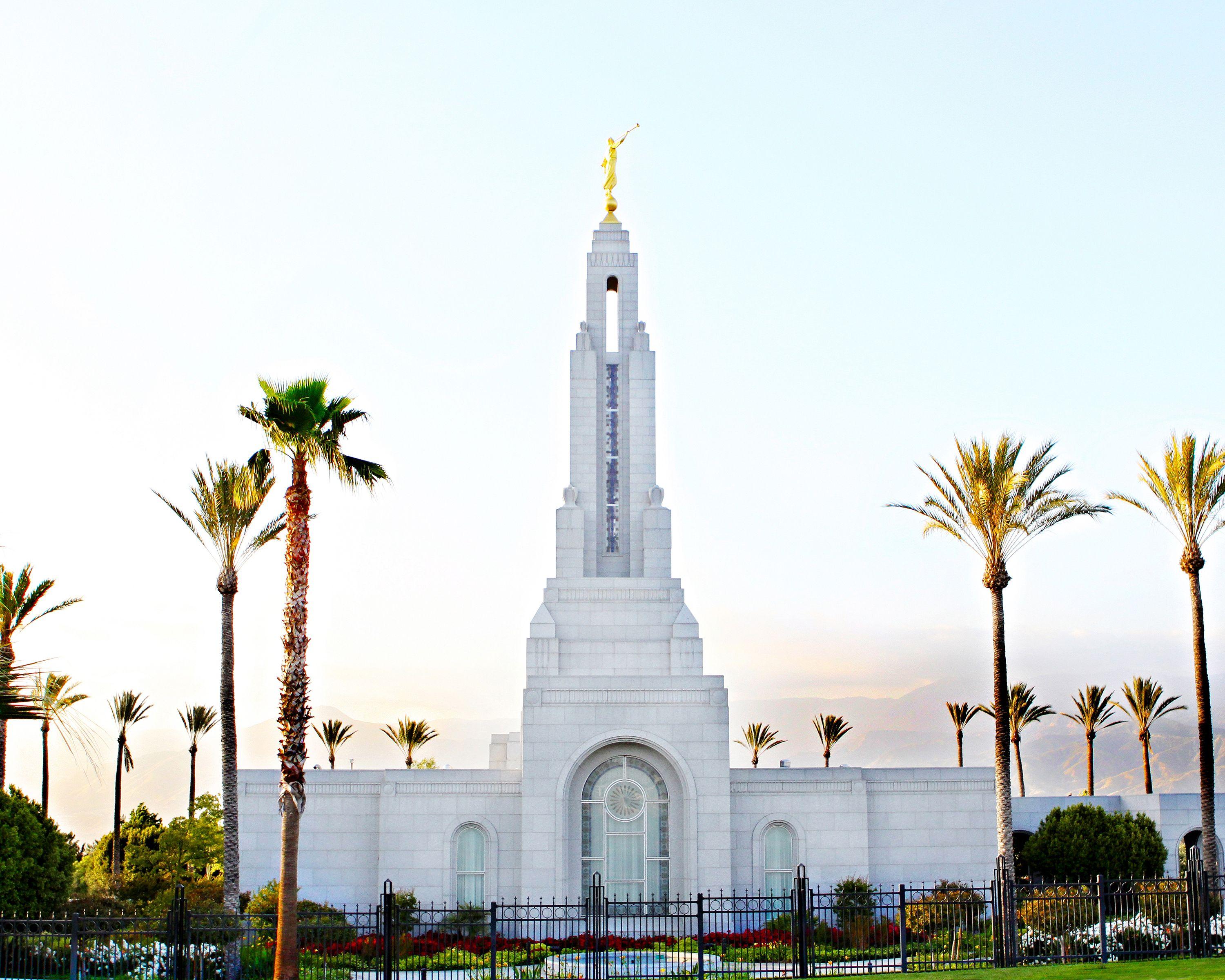 3000x2400 Redlands California Temple