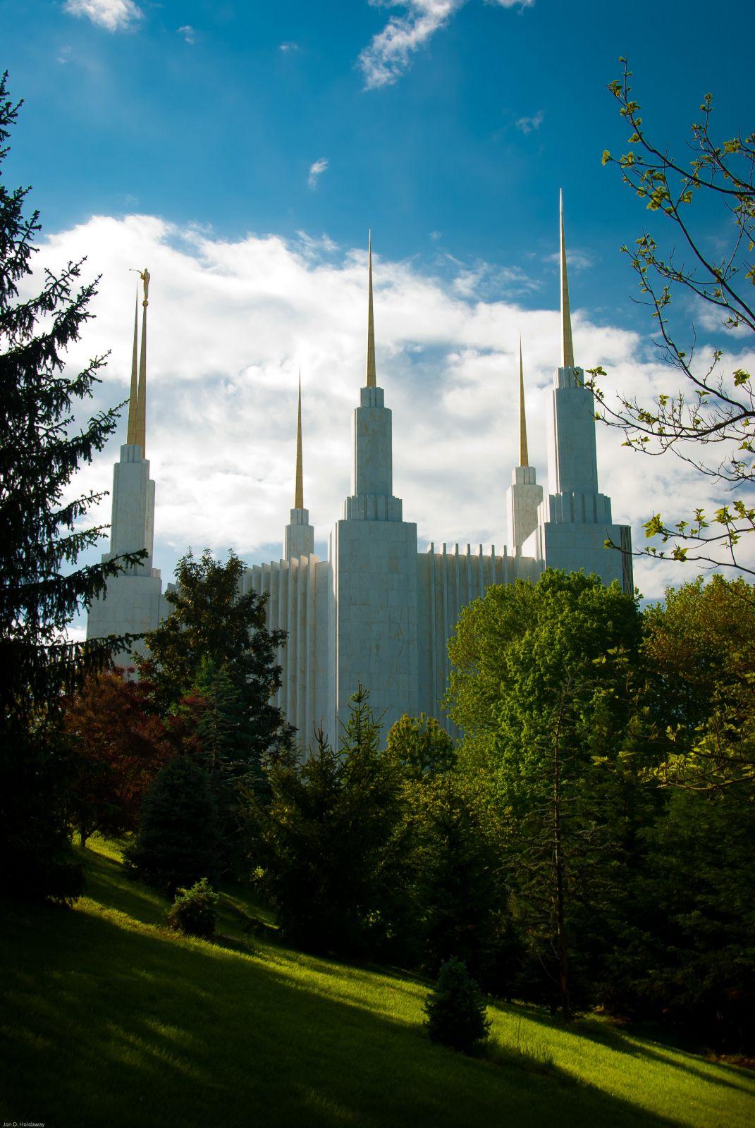 1071x1600 Washington D.C. Temple Scenery