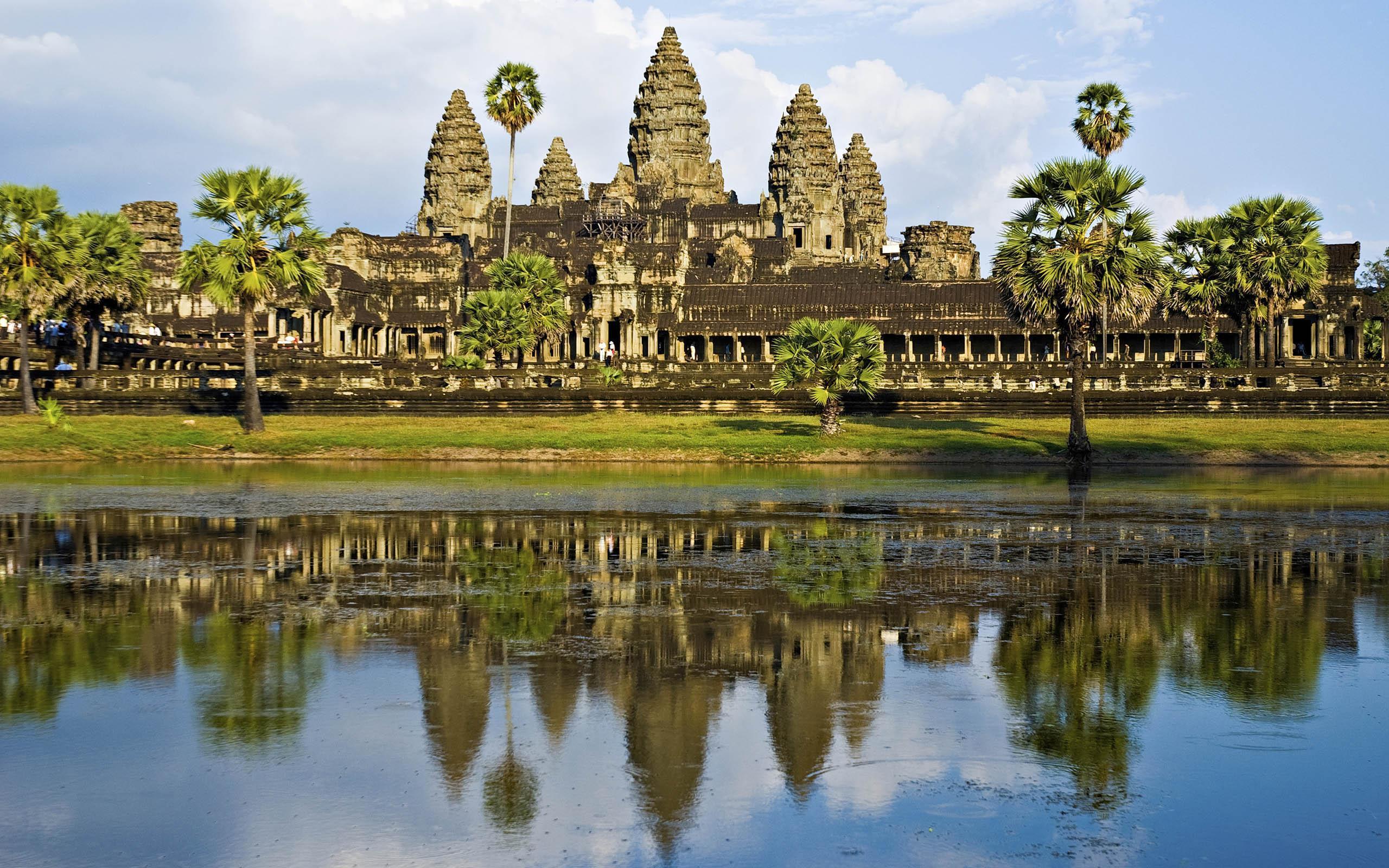 2560x1600 Angkor Wat Wallpaper