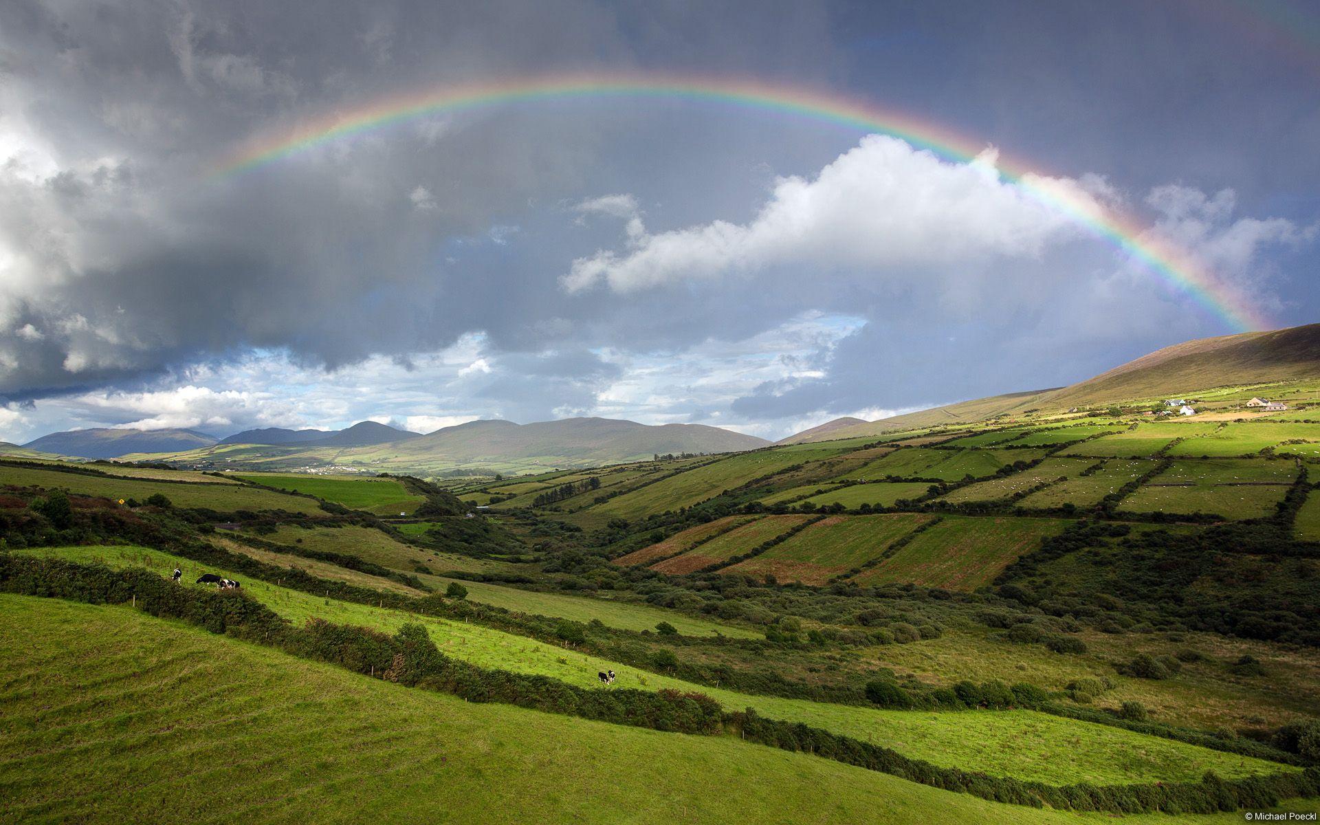 1920x1200 A rainbow of Windows themes. Windows Experience Blog