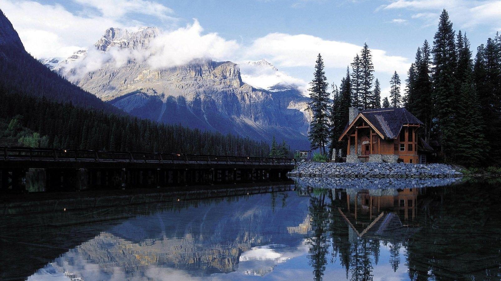 1600x900 Lake Cabin Forest Wallpaper