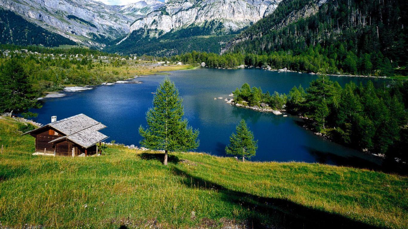 1366x768 Mountain Cabin Desktop Wallpaper