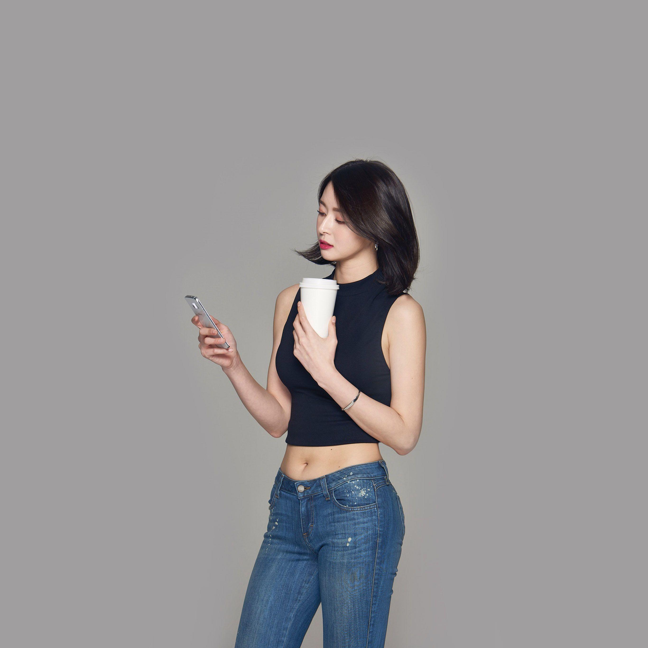 2732x2732 Kpop Girl Group Kwon Nara Hellovenus Phone Wallpaper