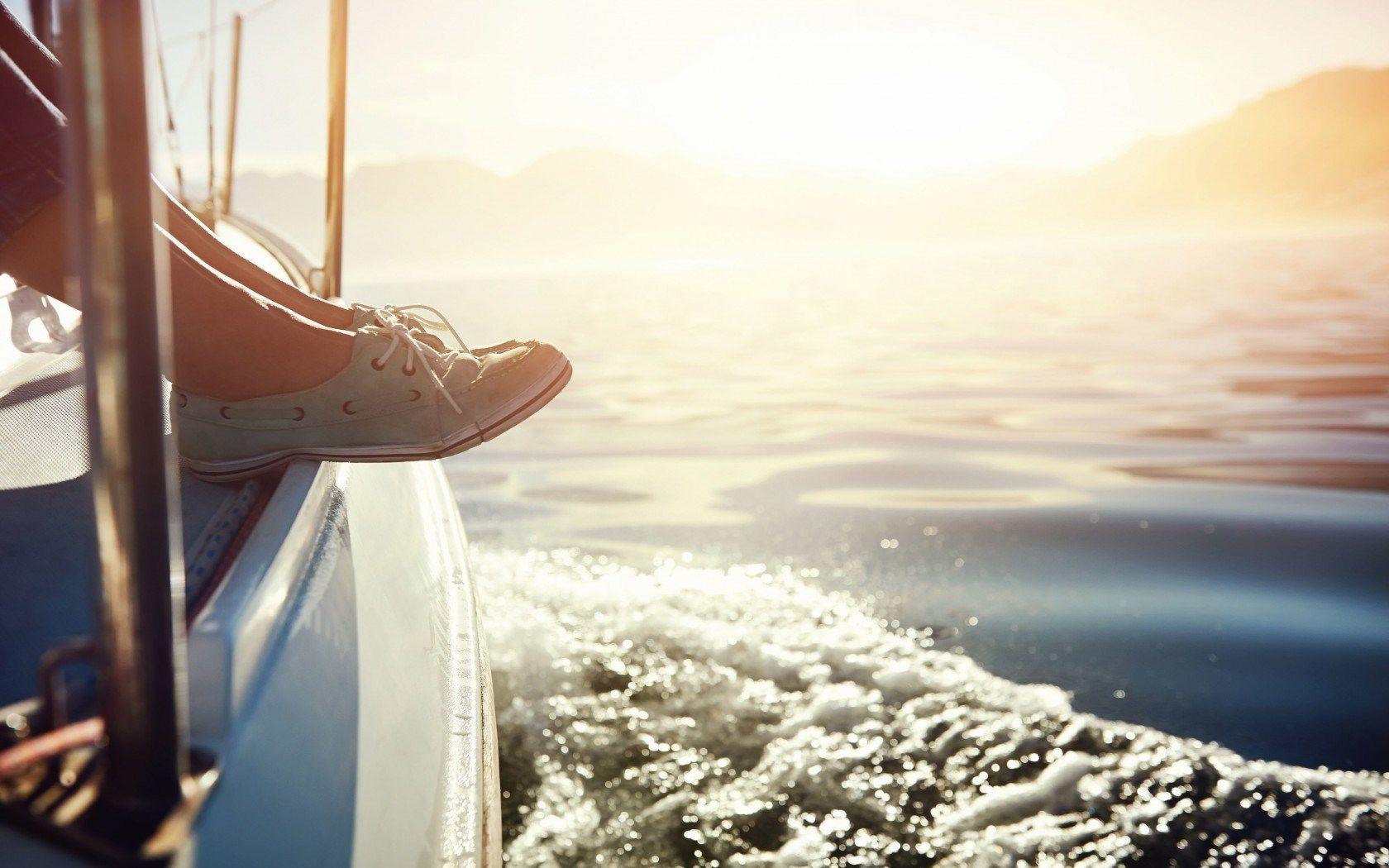 1680x1050 Mood Girl Legs Shoes Sea Waves Sun wallpaperx1050