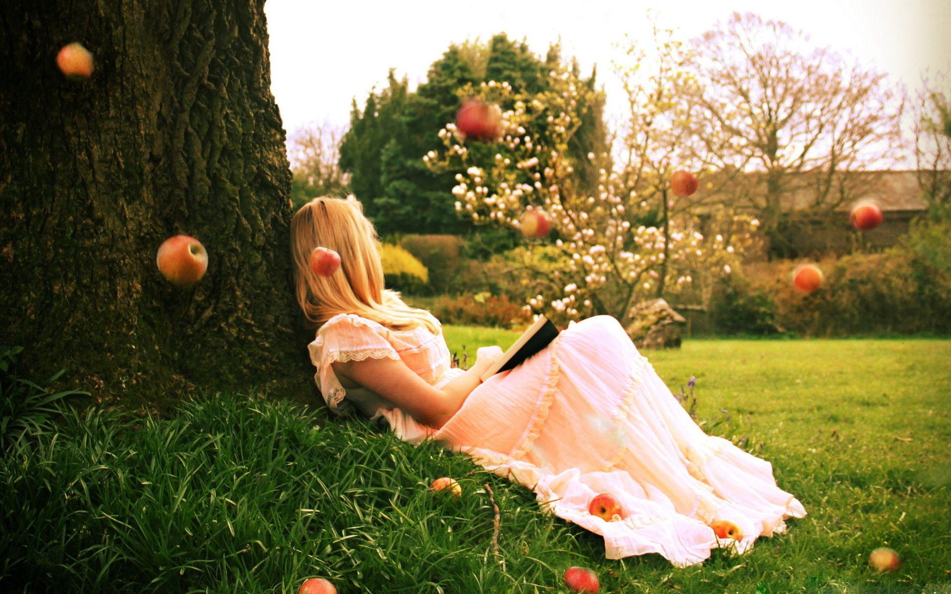 1920x1200 Apple Princess Dreaming desktop PC and Mac wallpaper
