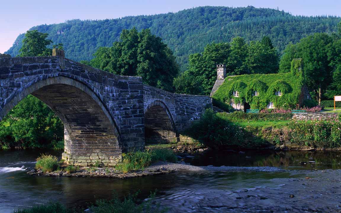 1152x720 Hd Laptops: English Cottage Wallpaper