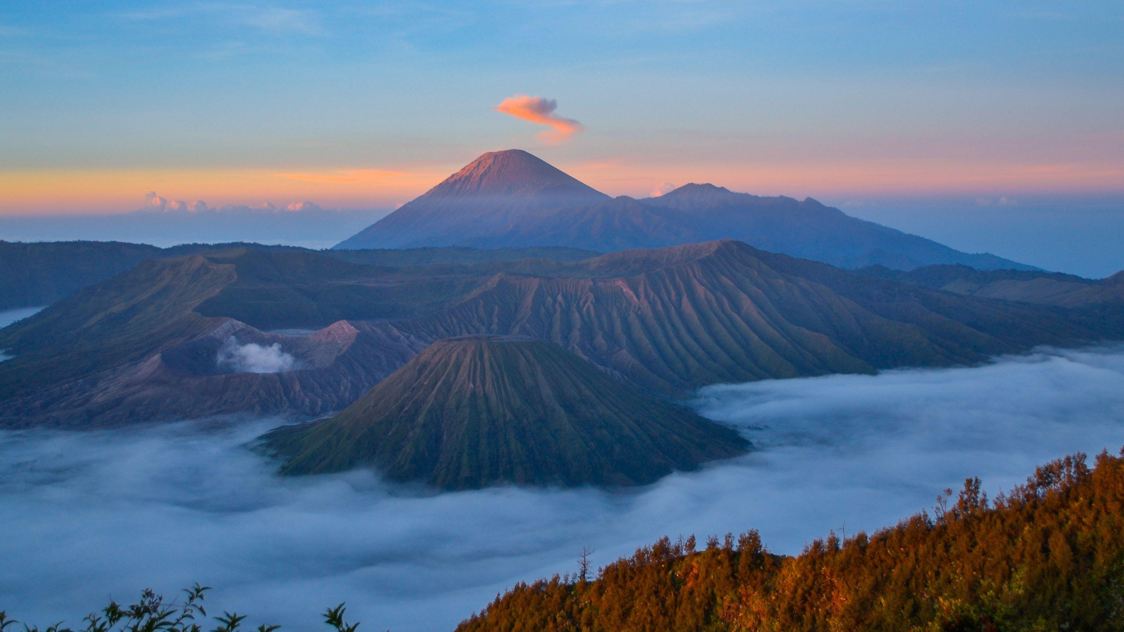 3840x2160 Download wallpaper 3840x2160 volcano, mountains, bromo tengger semeru national park, semeru, indonesia 4k uhd 16:9 HD background