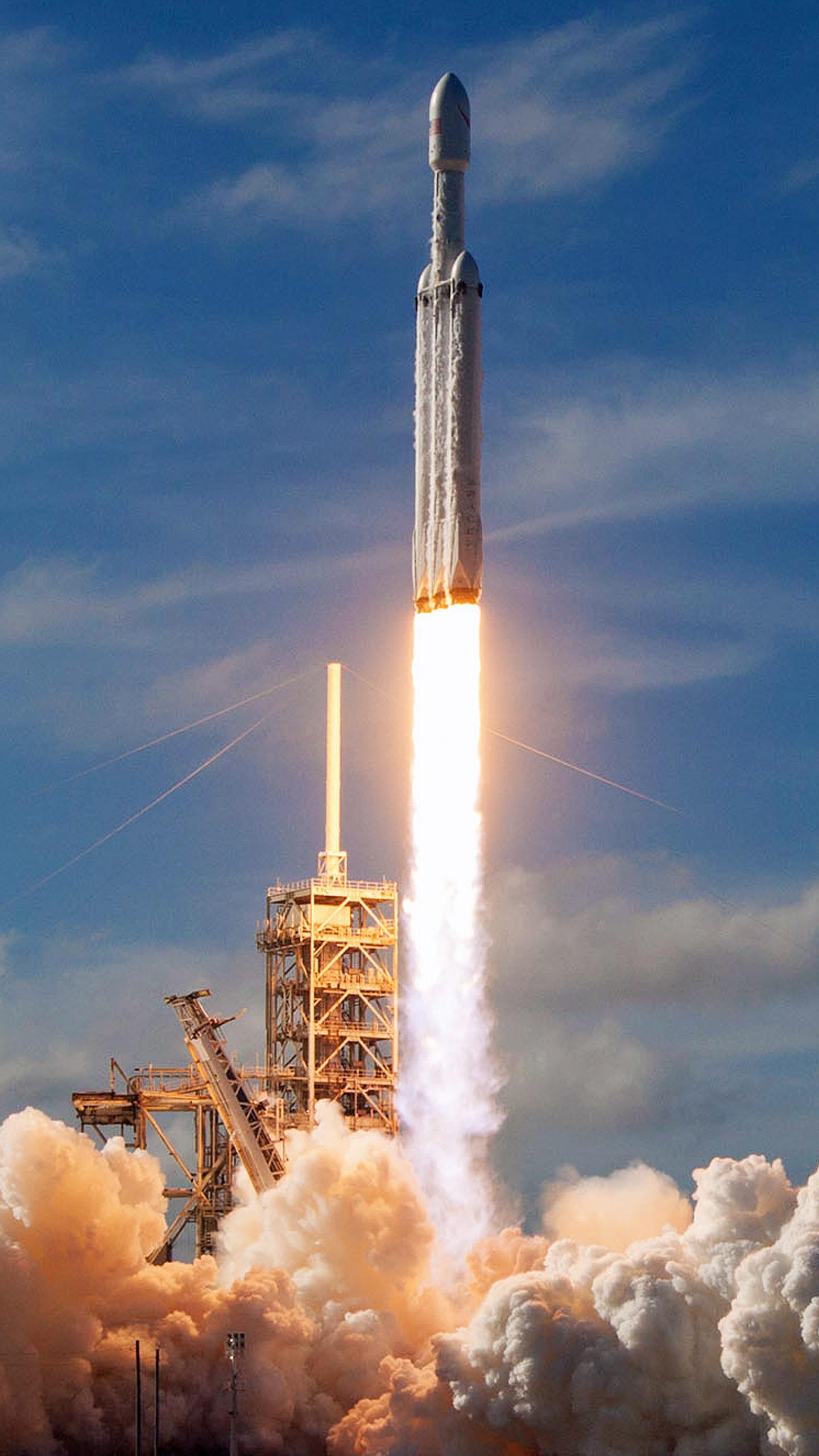1440x2560 SpaceX Falcon Heavy Wallpaper
