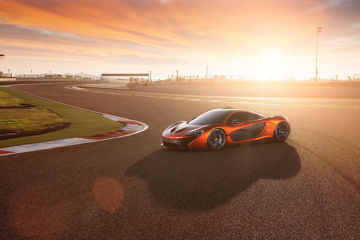 1198x800 The Holy Trinity: The Epic Rivalry of Ferrari, Porsche, and McLaren Hypercars
