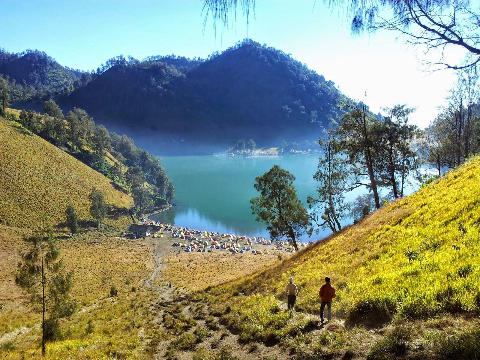 1600x1200 Ranu Kumbolo Semeru Tengger Semeru National Park HD Wallpaper