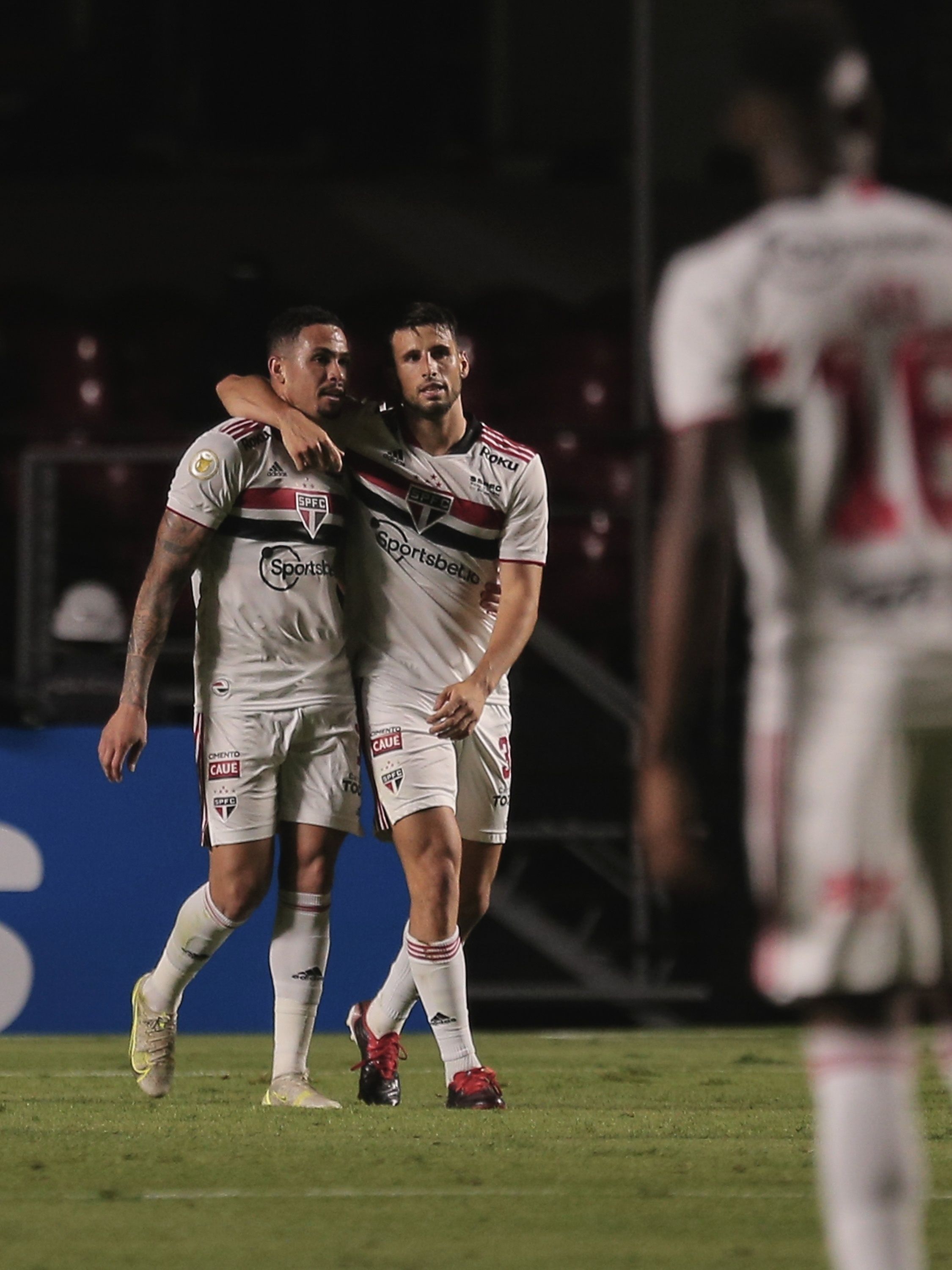 2250x3000 Calleri desbanca Luciano como jogador mais efetivo do São Paulo no ano
