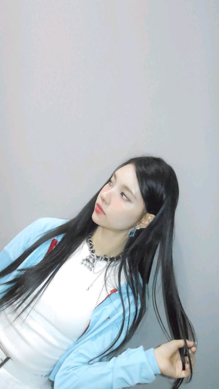 736x1308 yunah wallpaper