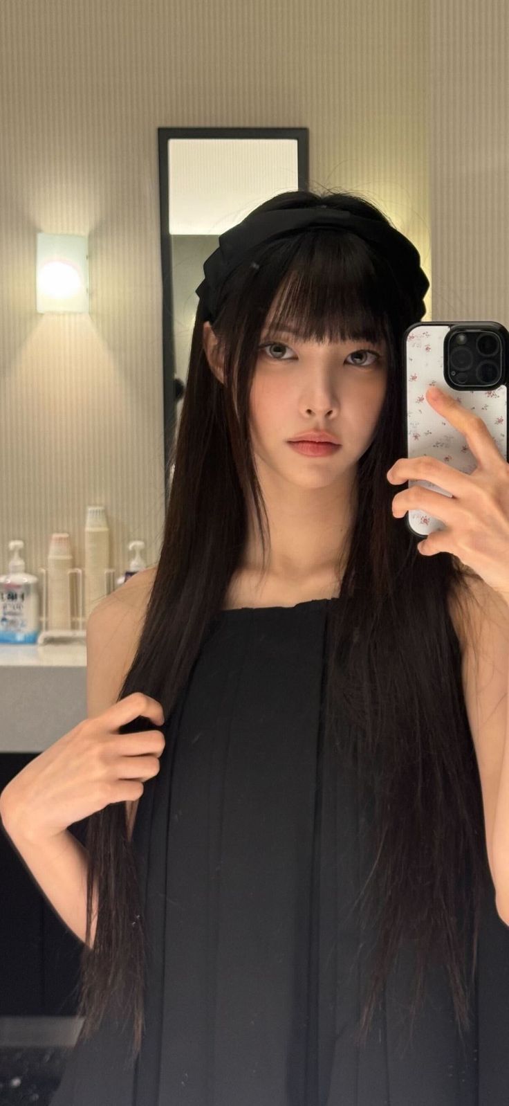 736x1598 Yunah Wallpaper Free Download. High Quality Idol Photo Collection
