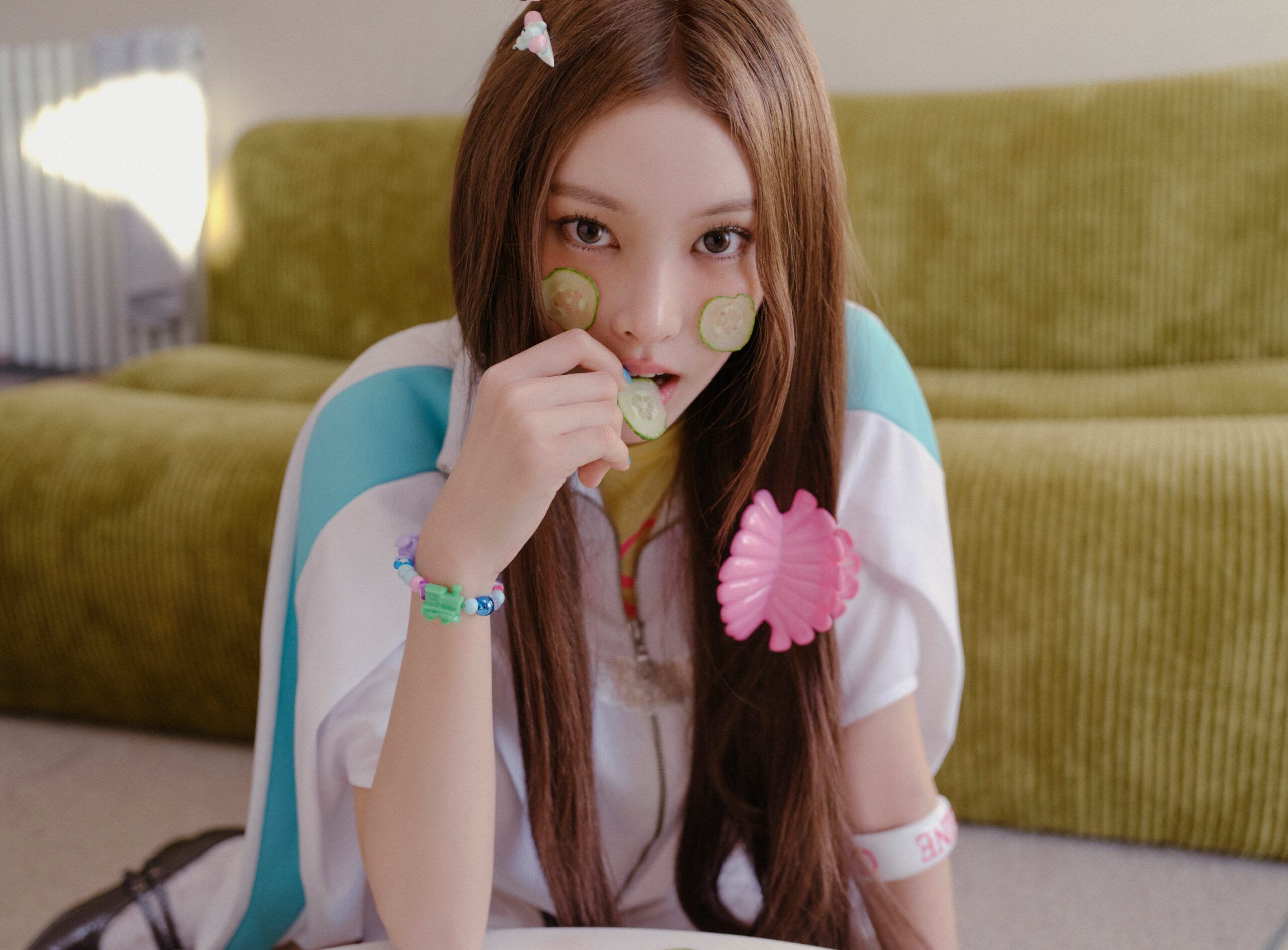 2560x1890 YUNAH (ILLIT) Profile (Updated!)
