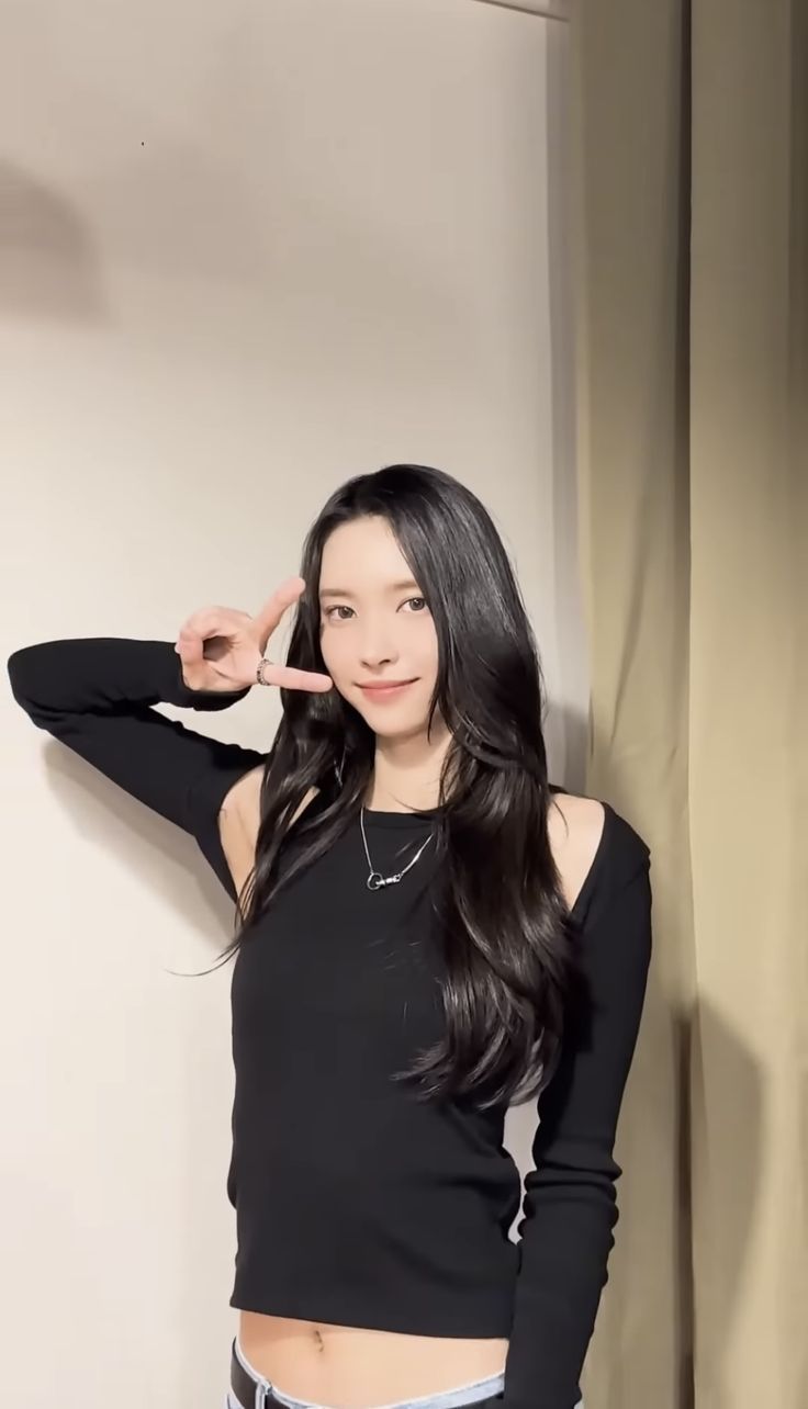 736x1284 Ill It Yunah