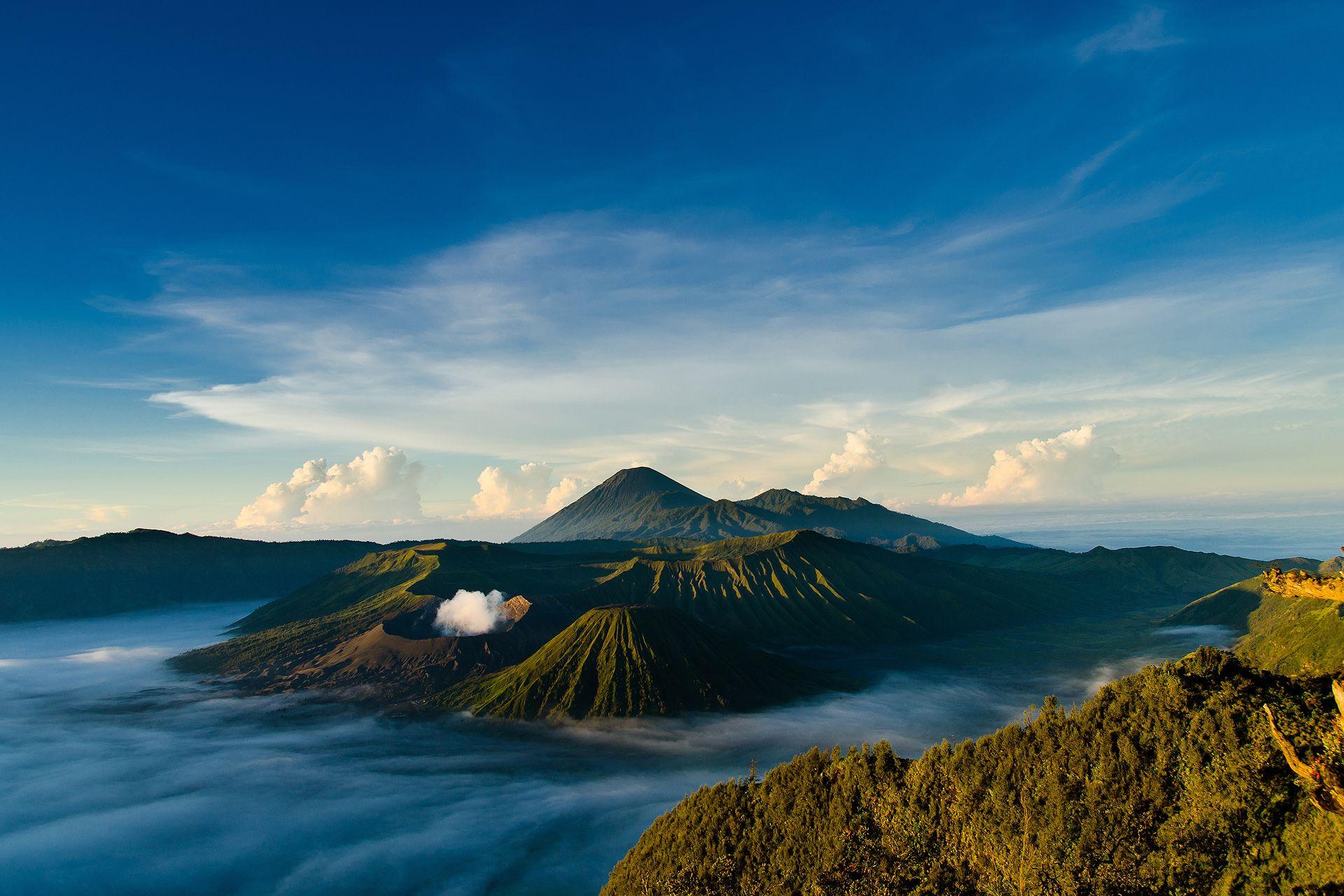 1920x1280 Download Wallpaper mountains volcano indonesia java semeru, 1920x Semeru Volcano, Java, Indonesia