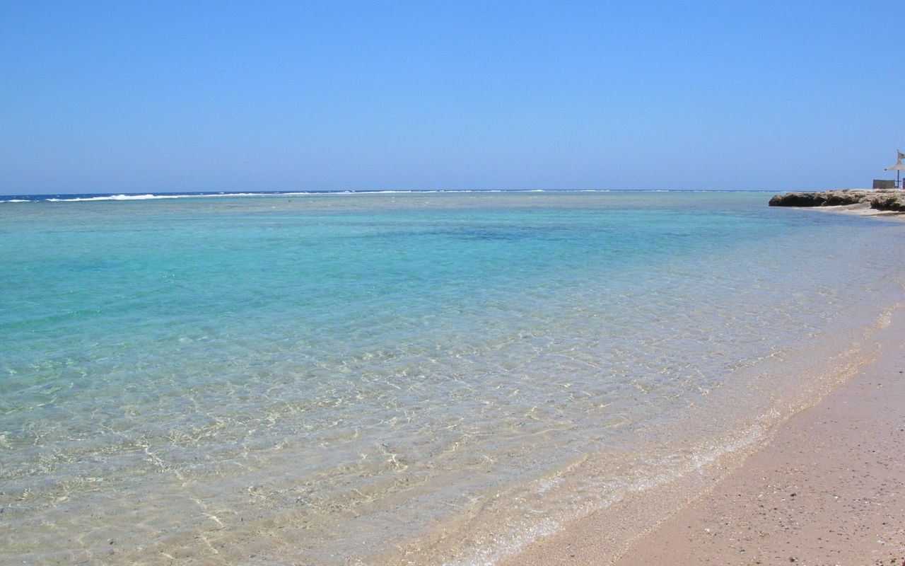 1280x800 Spring holiday in the resort of Marsa Alam, Egypt Desktop wallpaper 1280x800