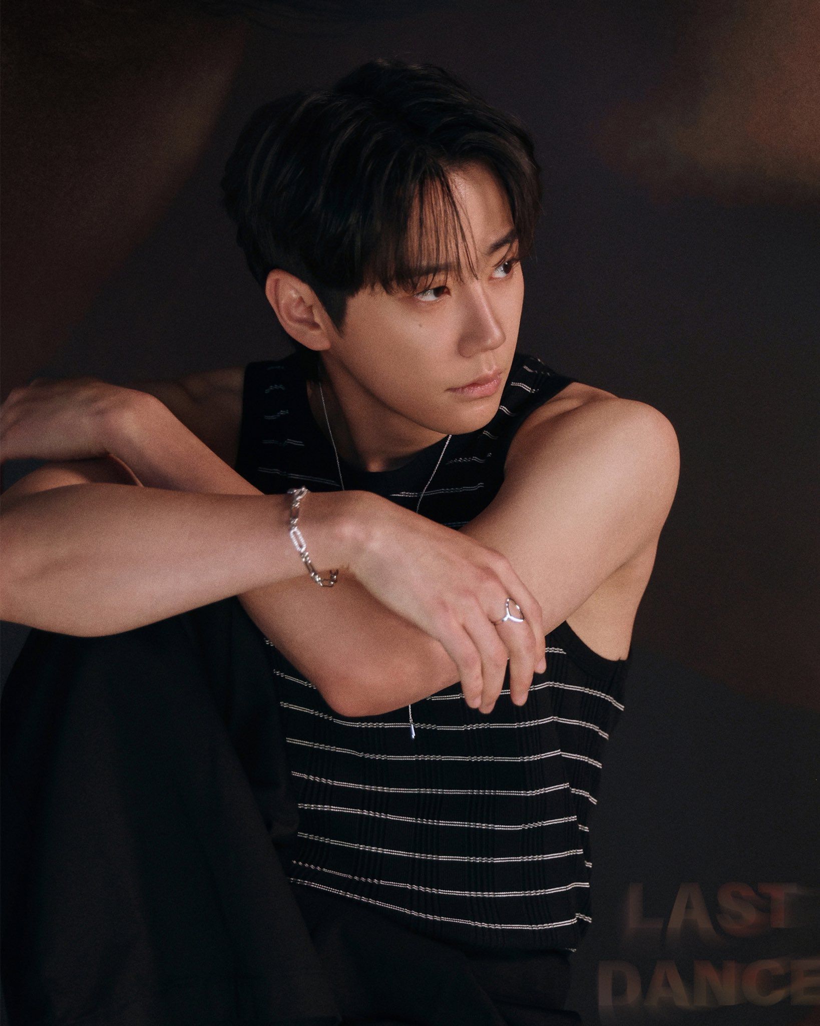 1638x2048 Watch: Lee Jun Young Flaunts His Flawless Skills In Groovy MV For Bounce Comeback
