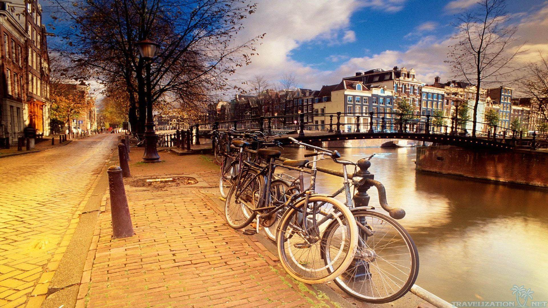 1920x1080 The Most Beautiful Canals Wallpaper. Travelization 1557 - Amsterdam Canal In Venice Wallpaper