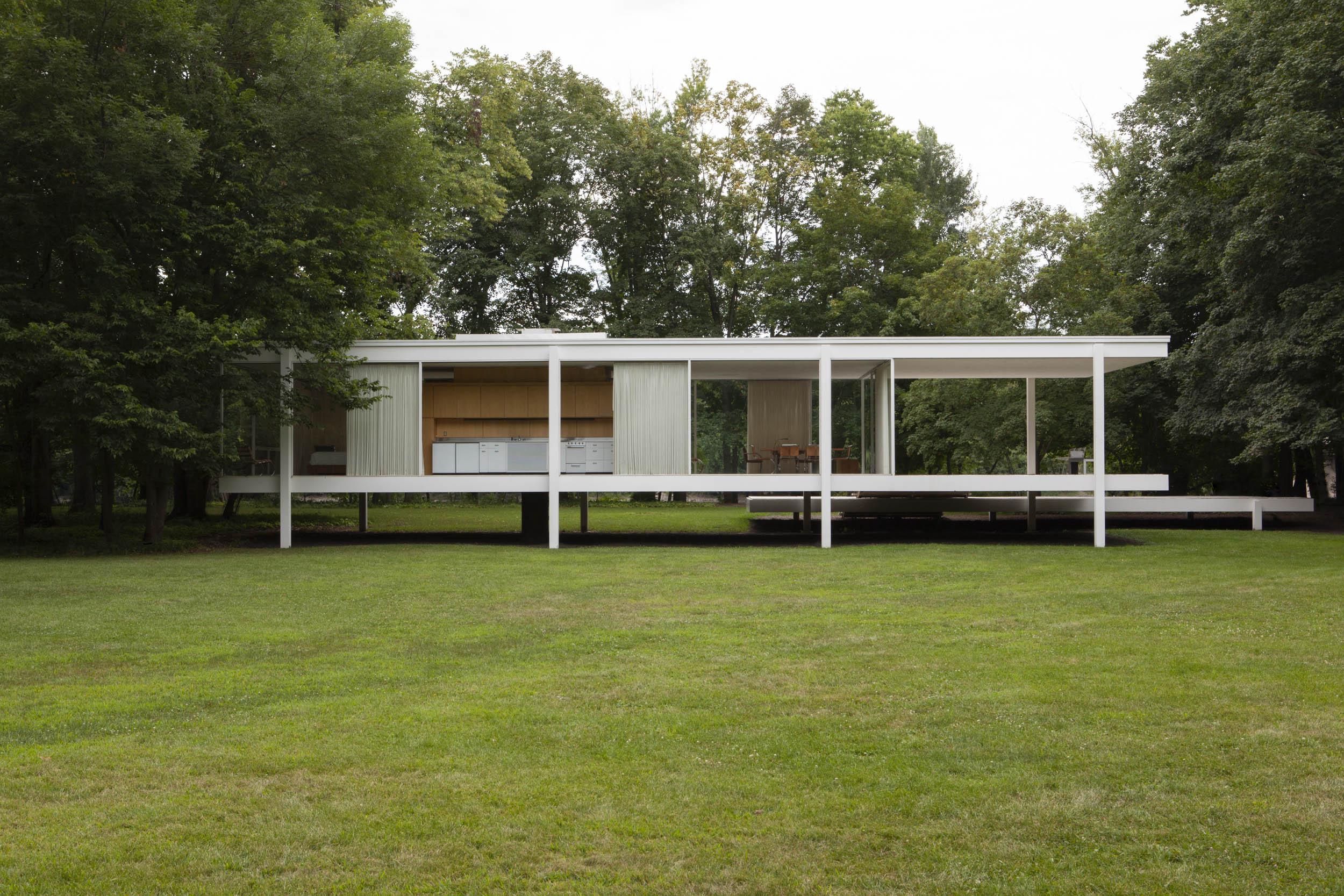 2500x1667 Ludwig Mies van der Rohe, Yorgos Efthymiadis · Farnsworth House · Divisare