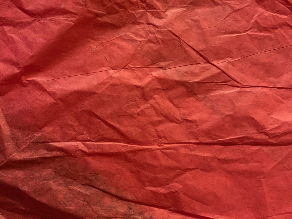 1024x768 Wrinkled red paper