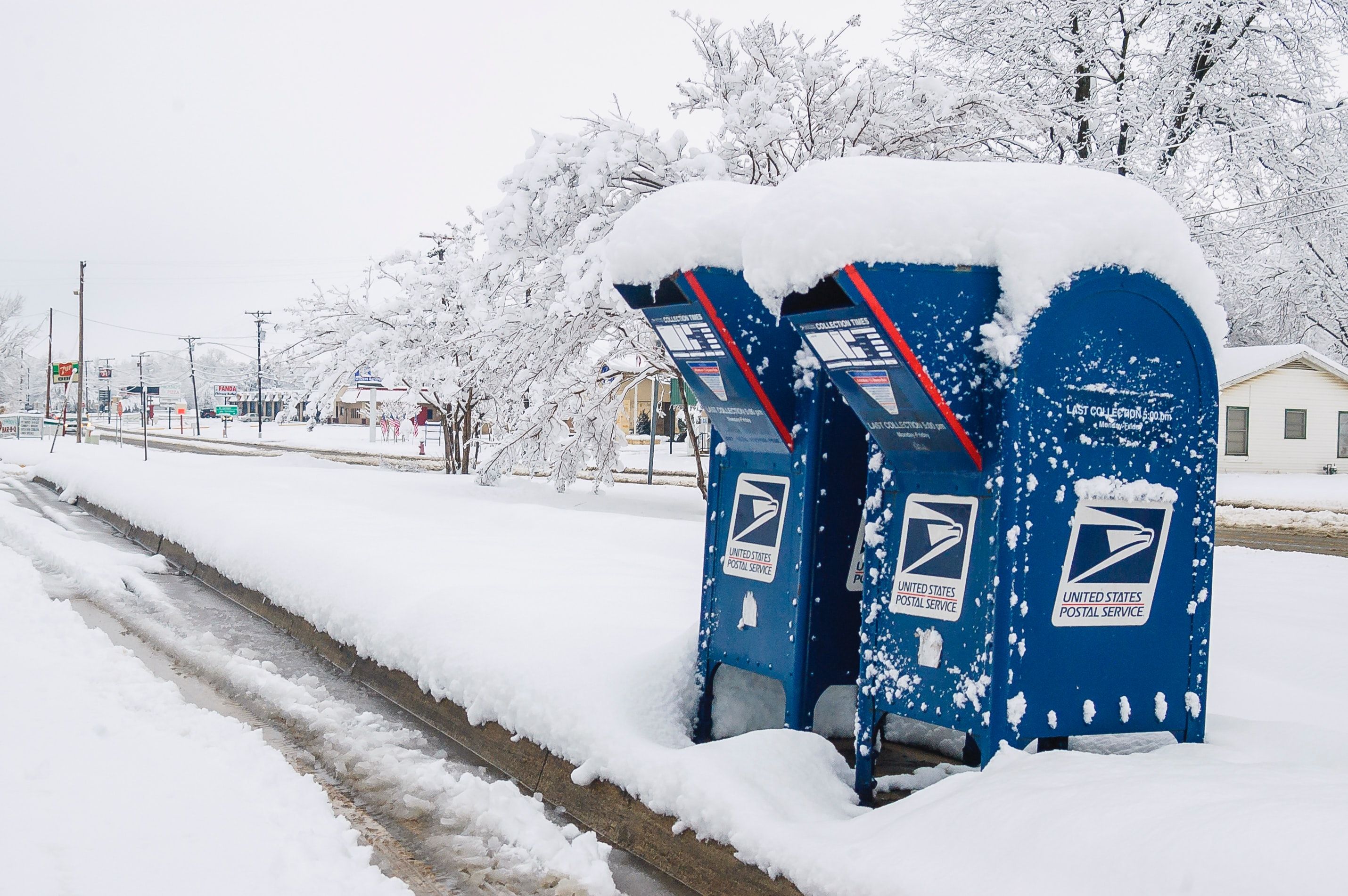 2860x1902 Snow Covered Blue USPS Mailboxes Wills Point, Texas (Photo Credit To Matthew T Rader) [2860 X 1902]