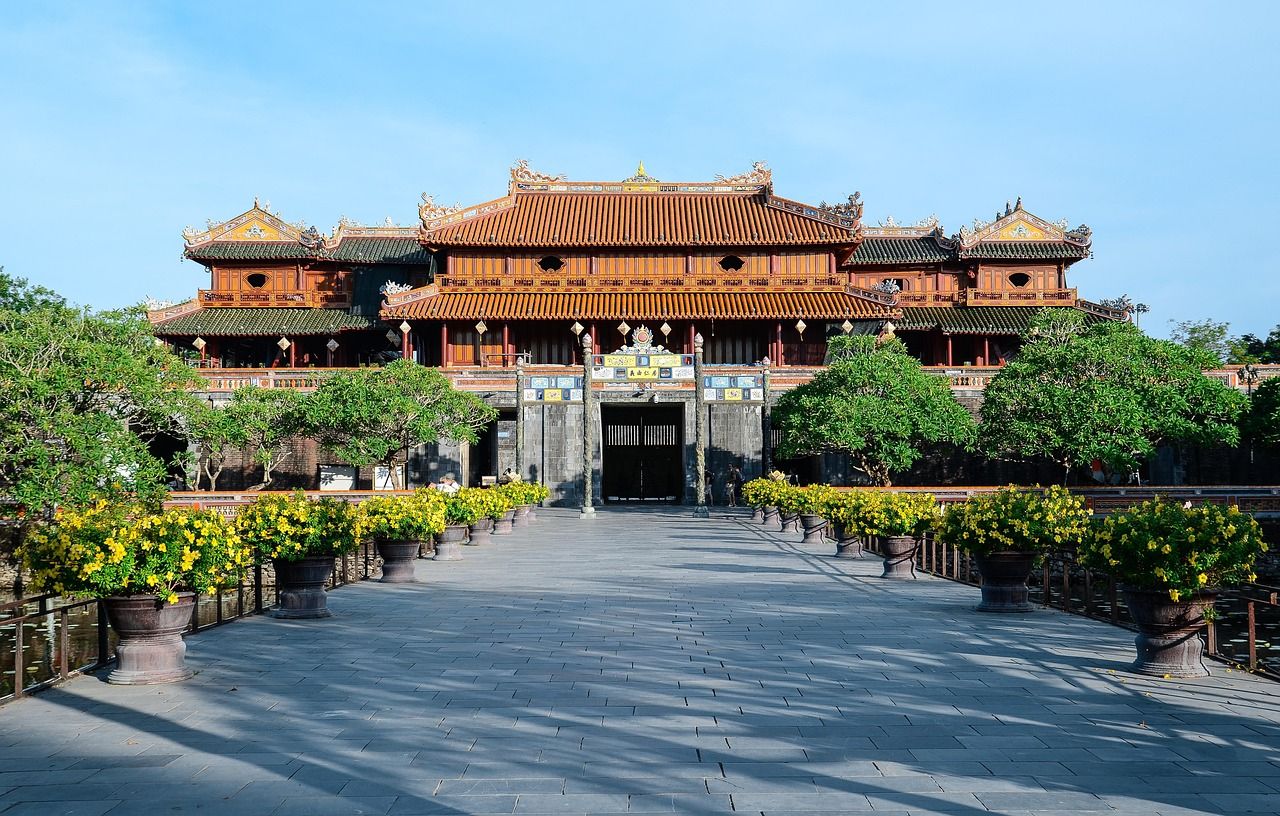 1280x816 Hue Vietnam Asia
