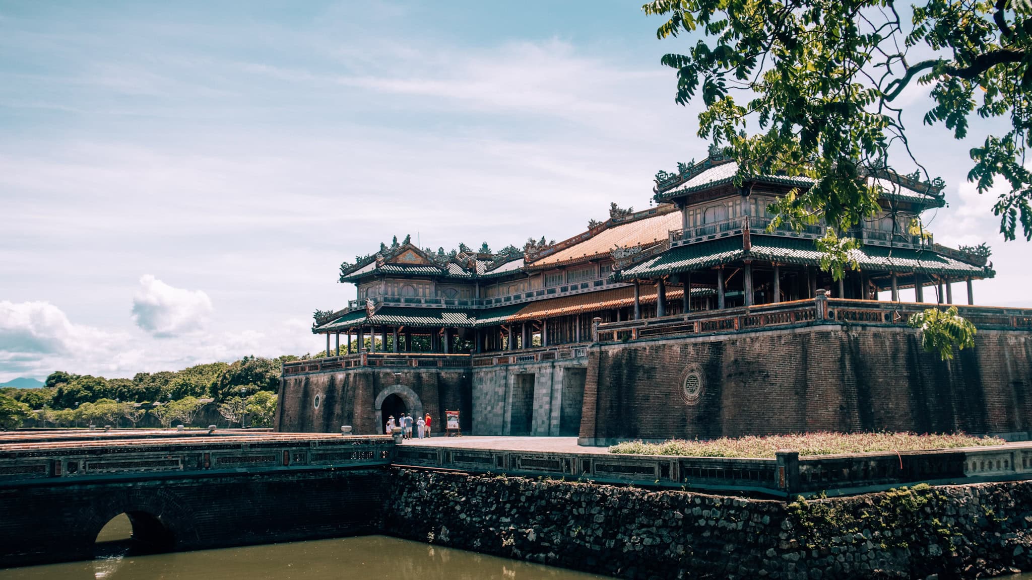 2048x1152 Two Days In Hue: A Complete First Time Itinerary