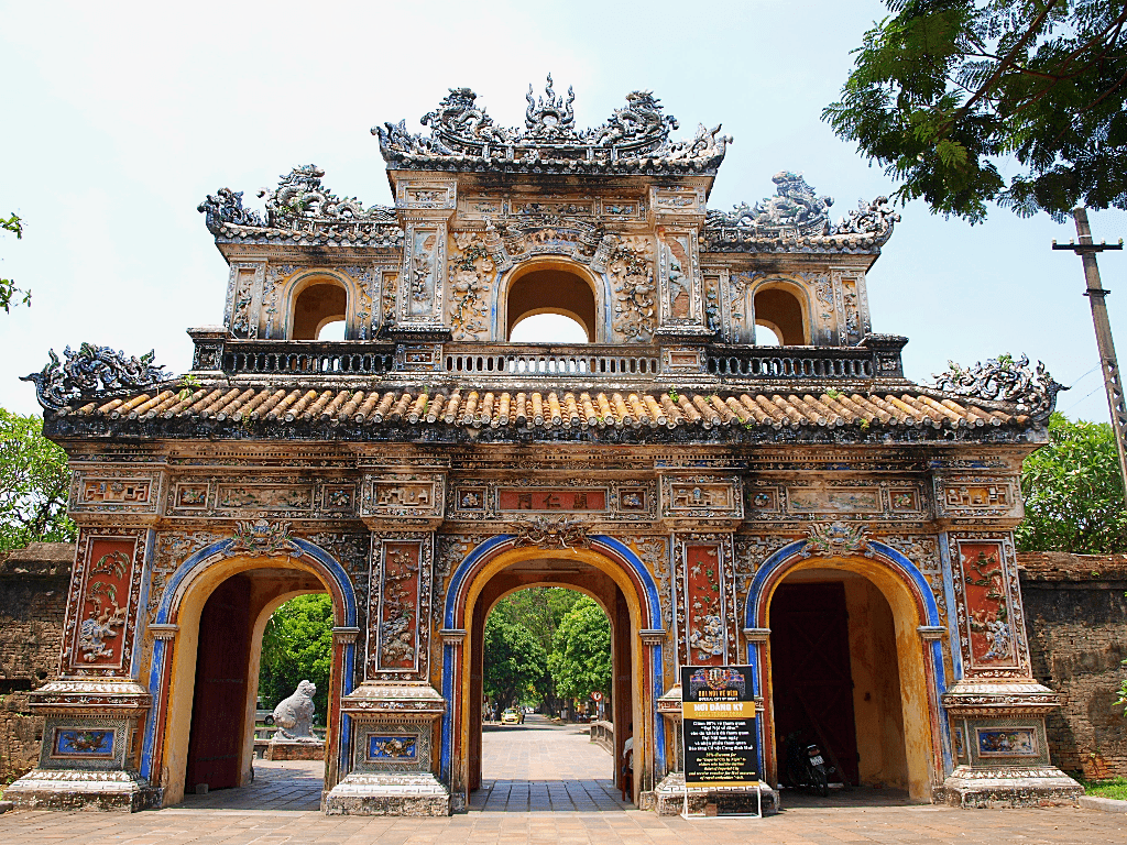1024x768 Hue, Vietnam, The Imperial City: A Photo Diary' and Roamin'