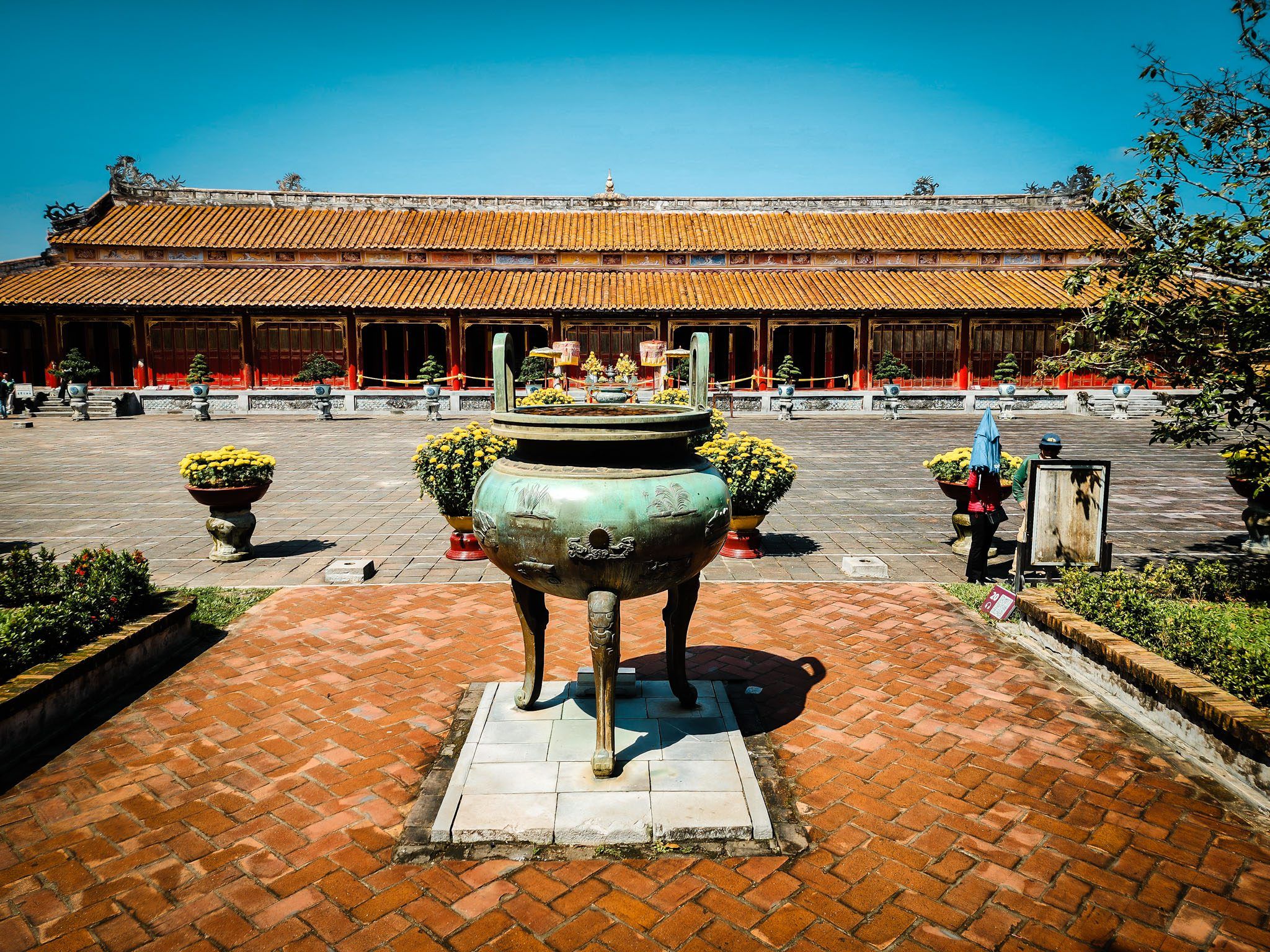 2048x1536 Hours In Hue: Imperial City, Royal Tombs & 2 Day Itinerary