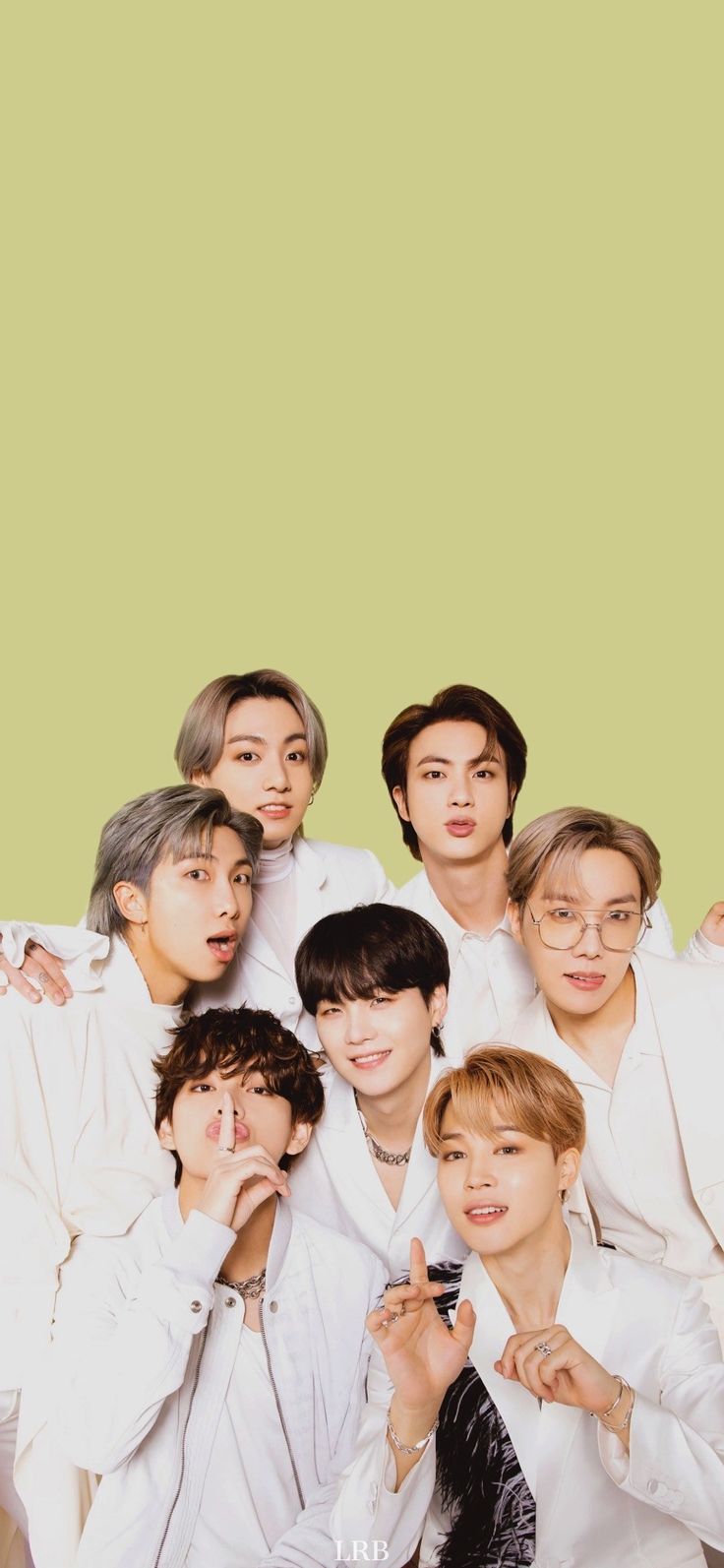 736x1593 OPENING CEREMONY BTS 8TH ANNIVERSARY FAMILY PORTRAIT