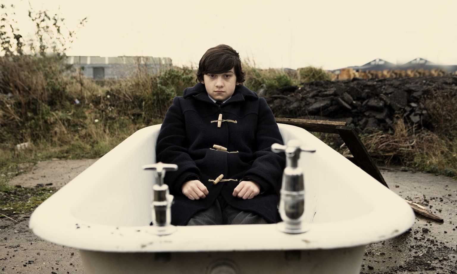 1536x921 Submarine (2010) Roberts as Oliver Tate