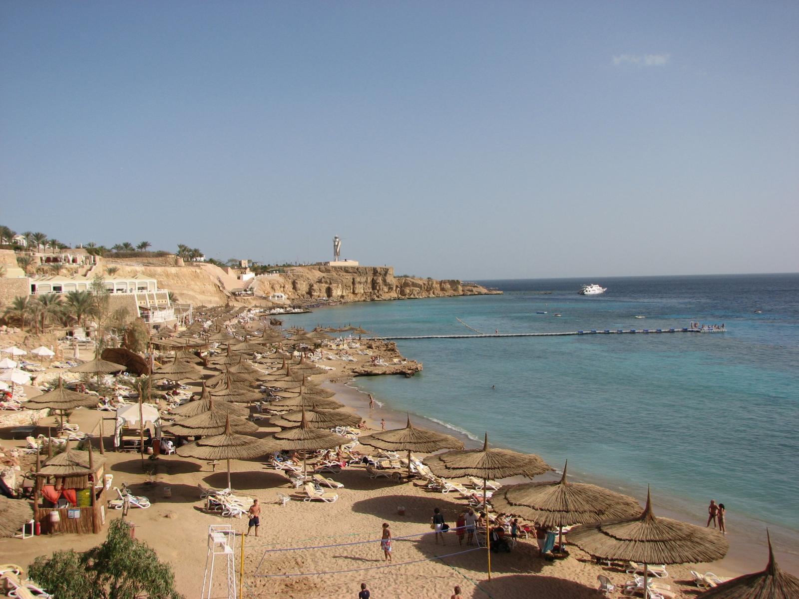 1600x1200 Beach in