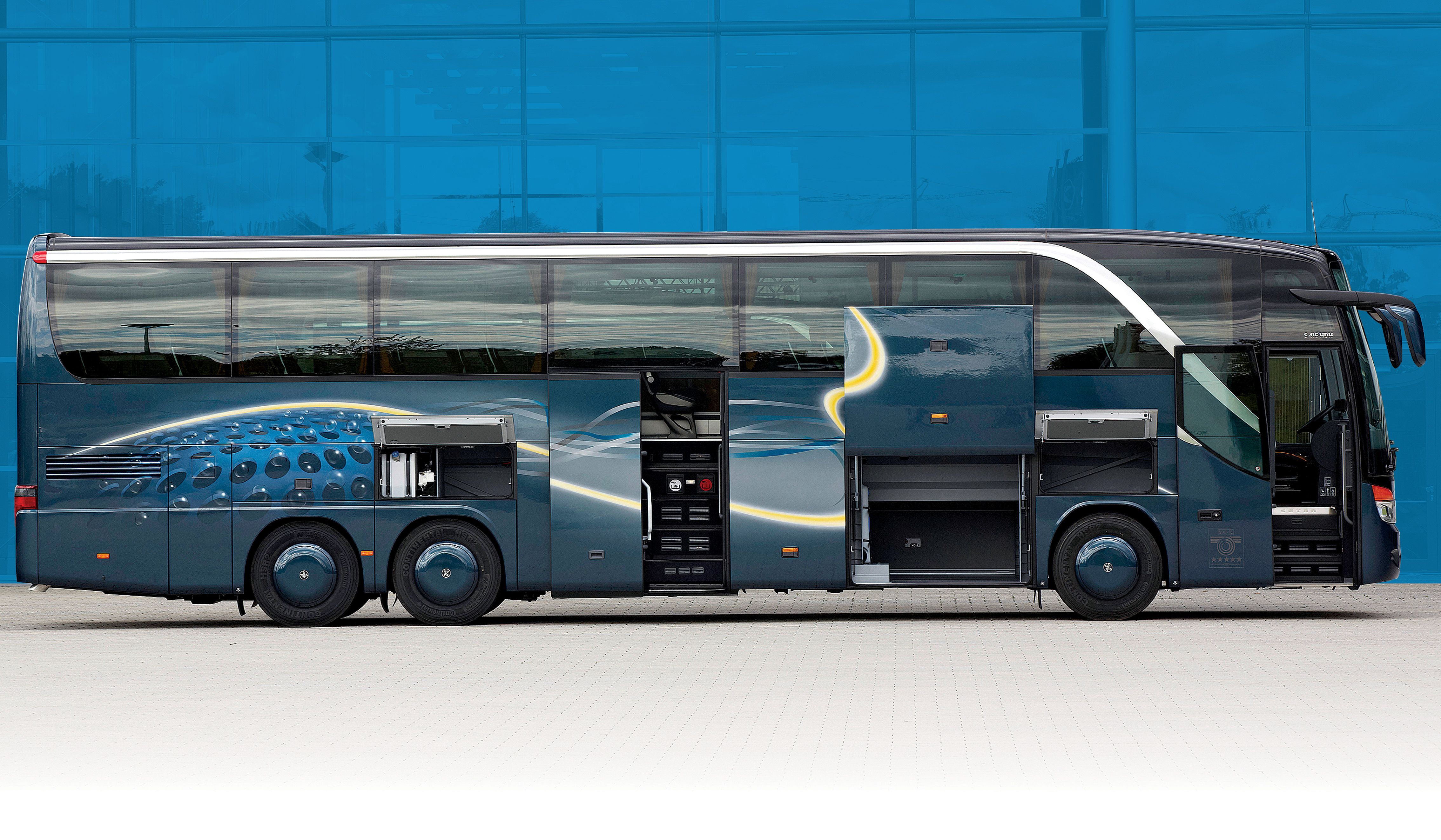4537x2646 Setra opens new doors