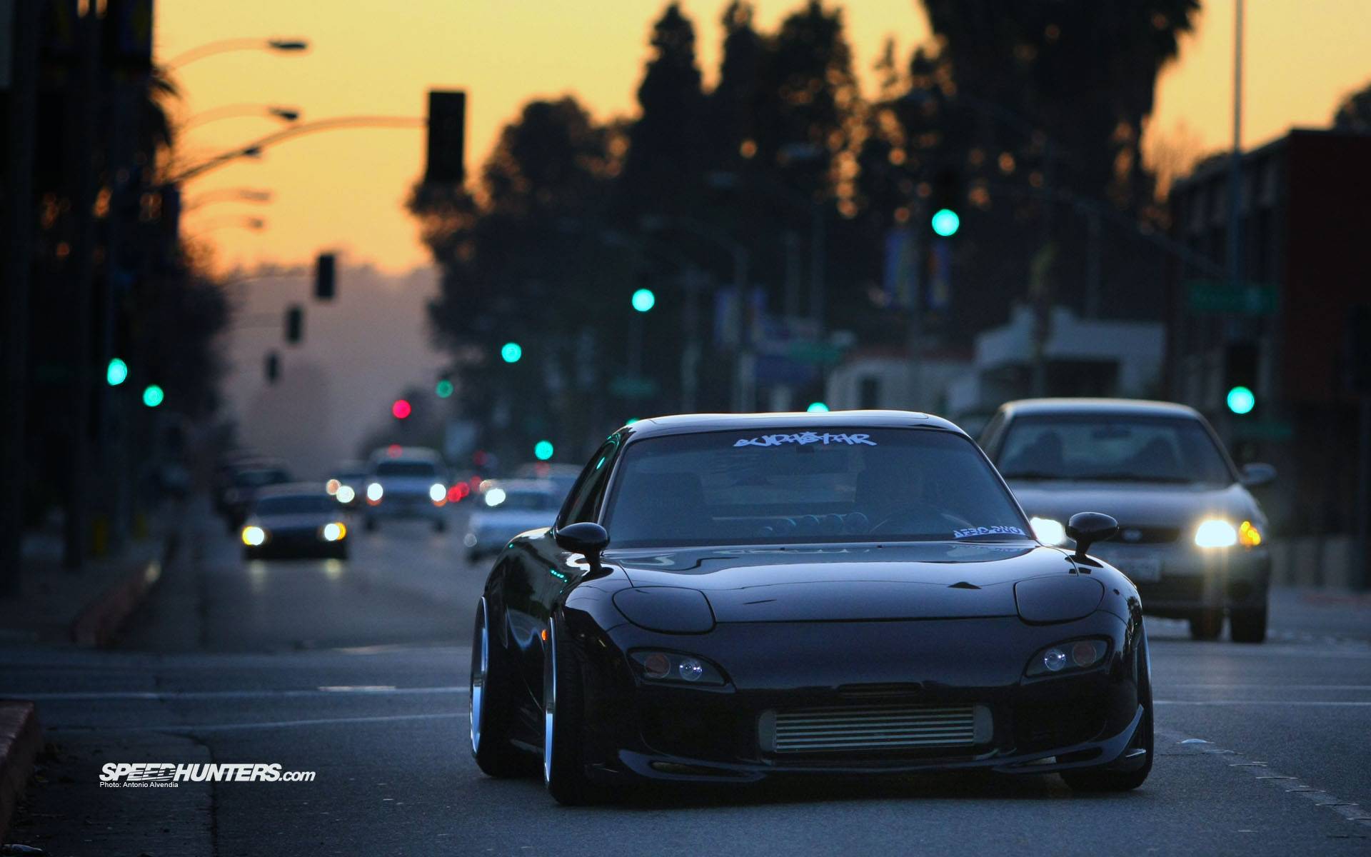1920x1200 Street Cars Wallpaper