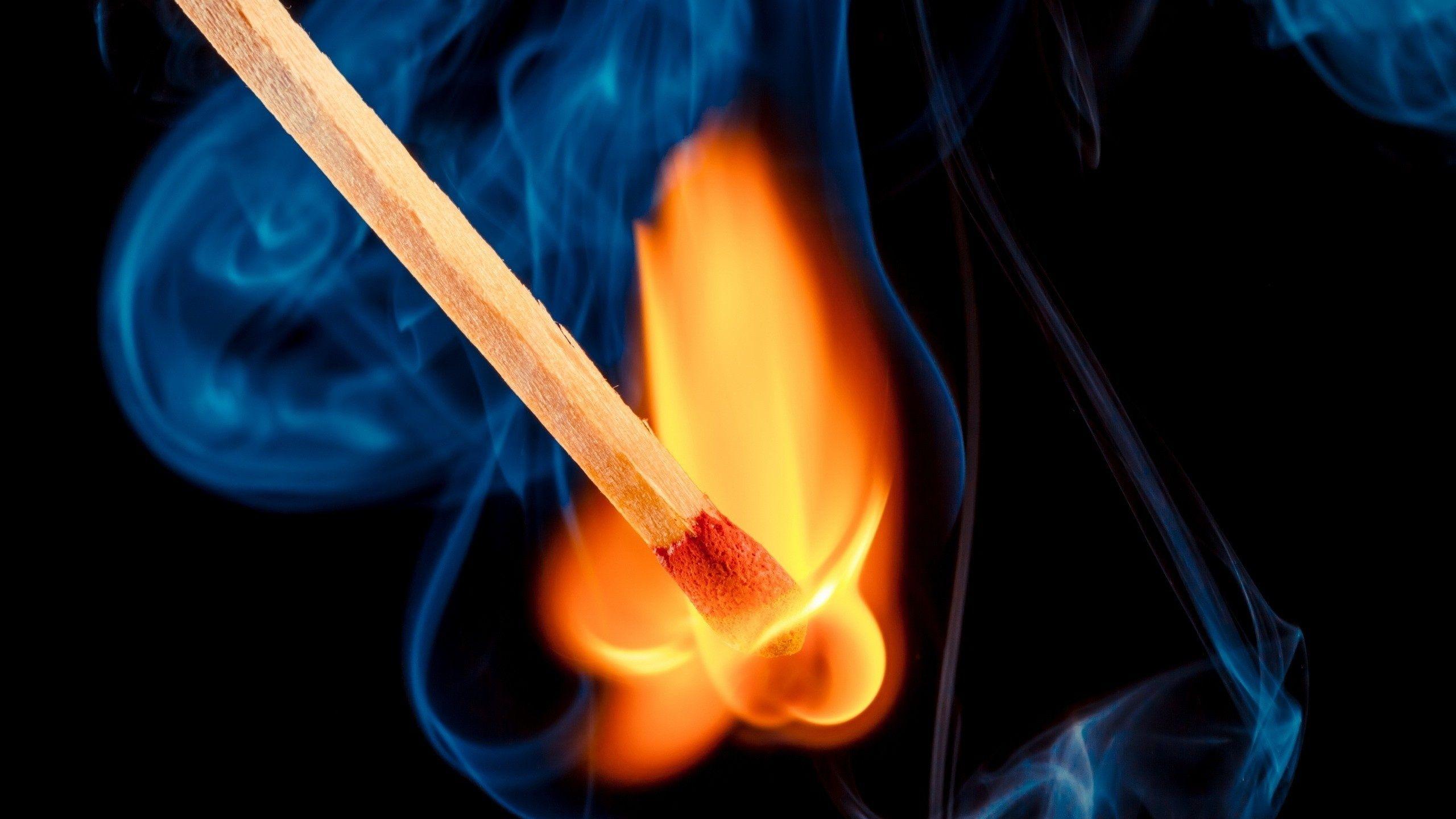 2560x1440 Desktop Wallpaper Match Macro flame Smoke Closeup 2560x1440