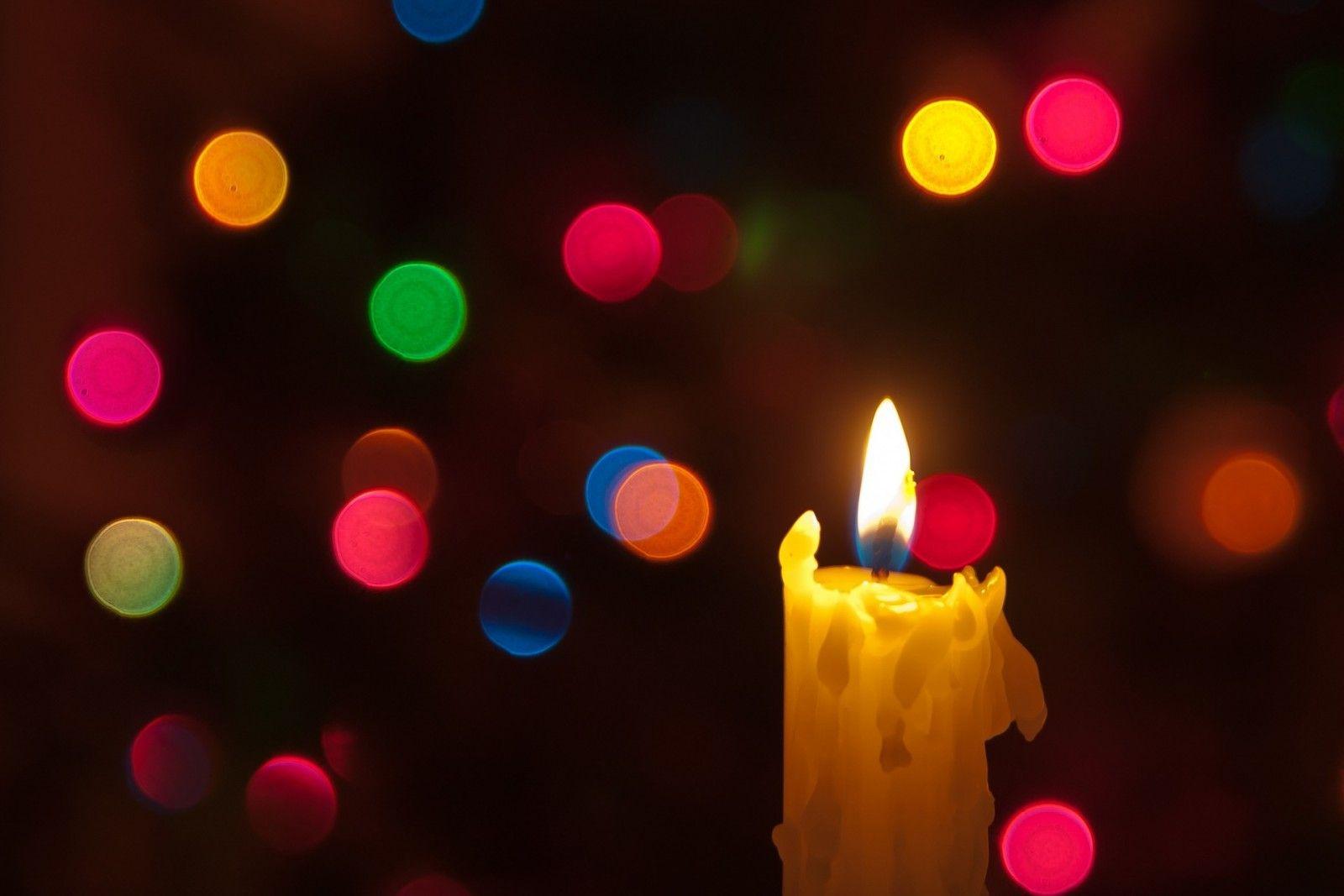 1600x1067 night, red, candles, circle, Christmas, bokeh, holiday, pink, christmas lights, light, color, flower, lighting, shape, petal, christmas decoration. Mocah.org HD Wallpaper