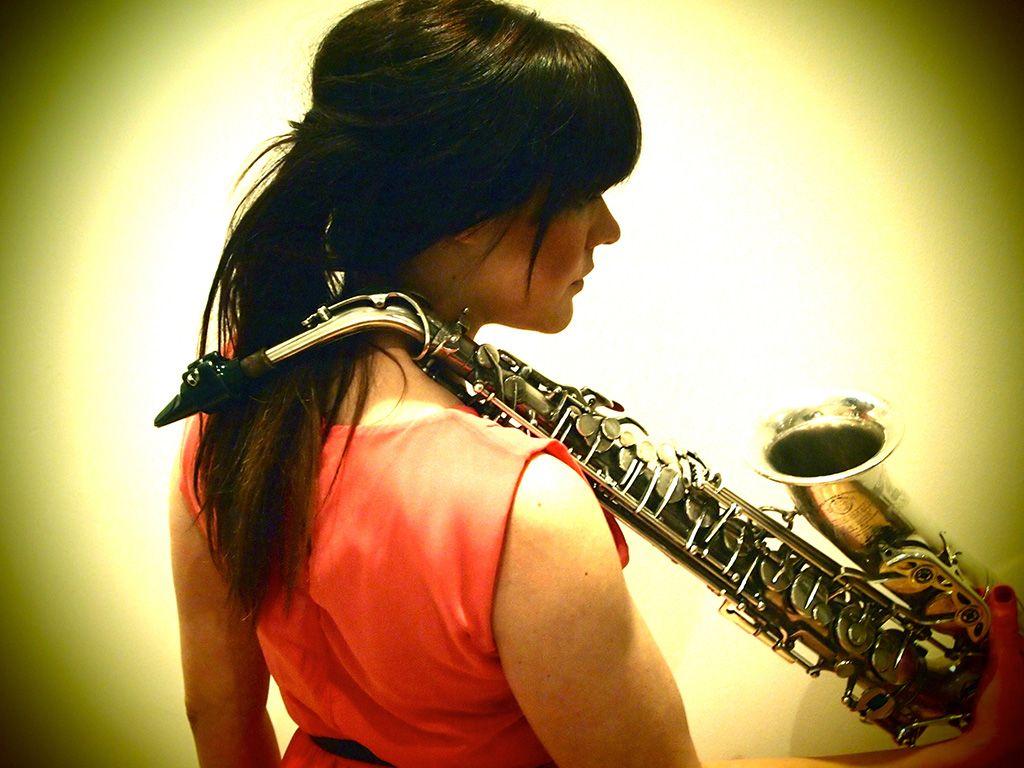 1024x768 Cat on Sax Band Hire Doncaster, South Yorkshire