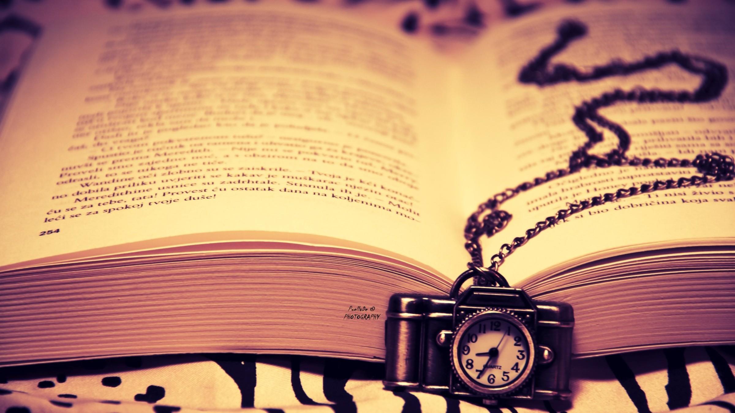 2400x1350 Vintage Wallpaper HD For Laptop