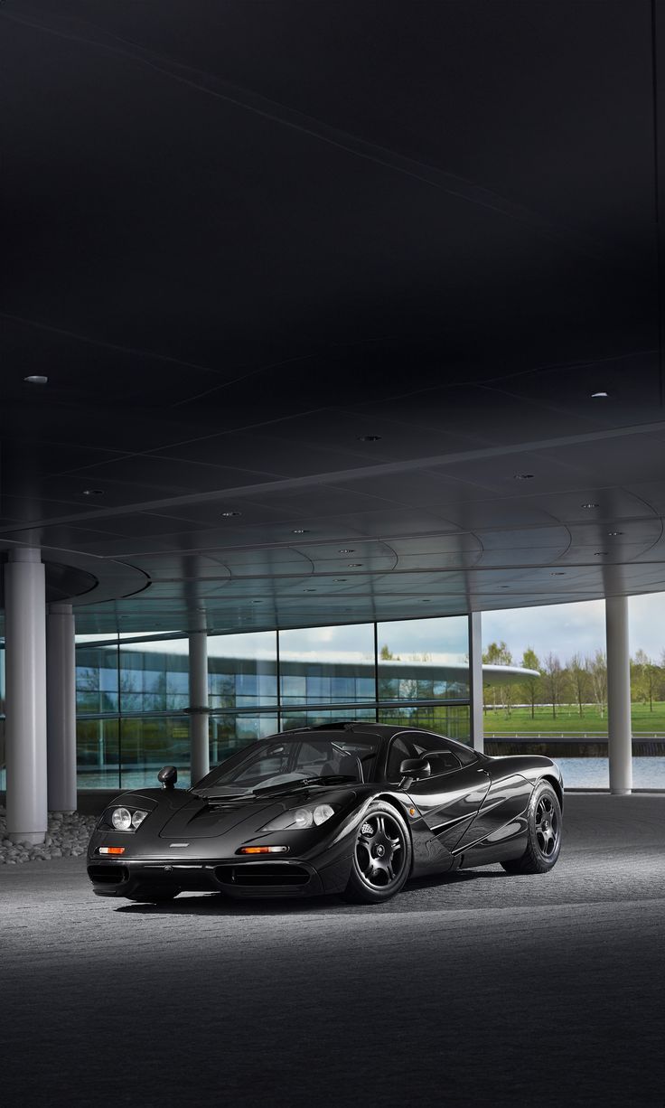 736x1226 McLaren F1
