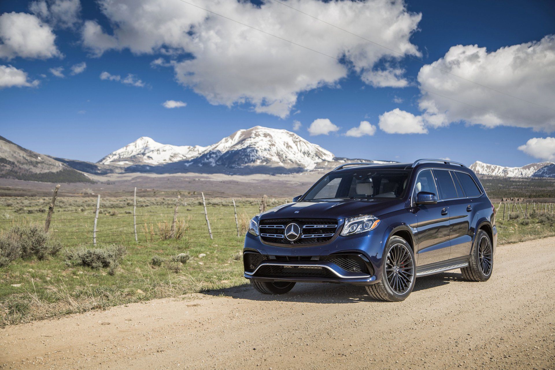 1920x1280 Mercedes Benz GL Class SUVK Ultra HD Scenic Drive Wallpaperx2731