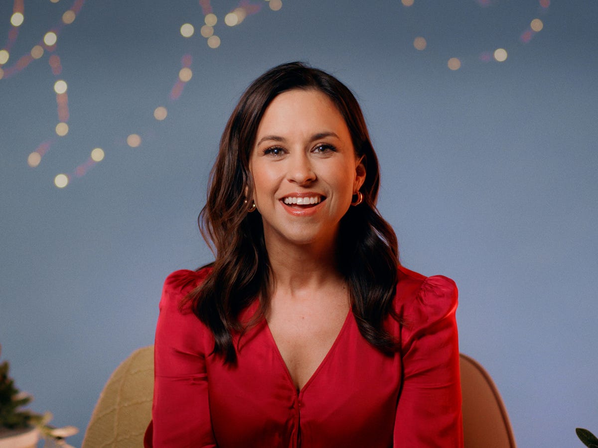 1200x900 Lacey Chabert Celebrates Local Heroes in Her New Hallmark+ Show