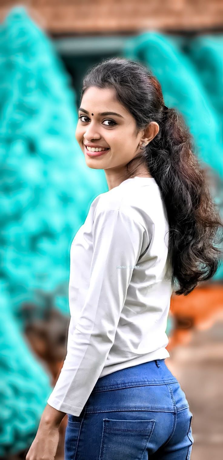 736x1514 Sanjana sajan