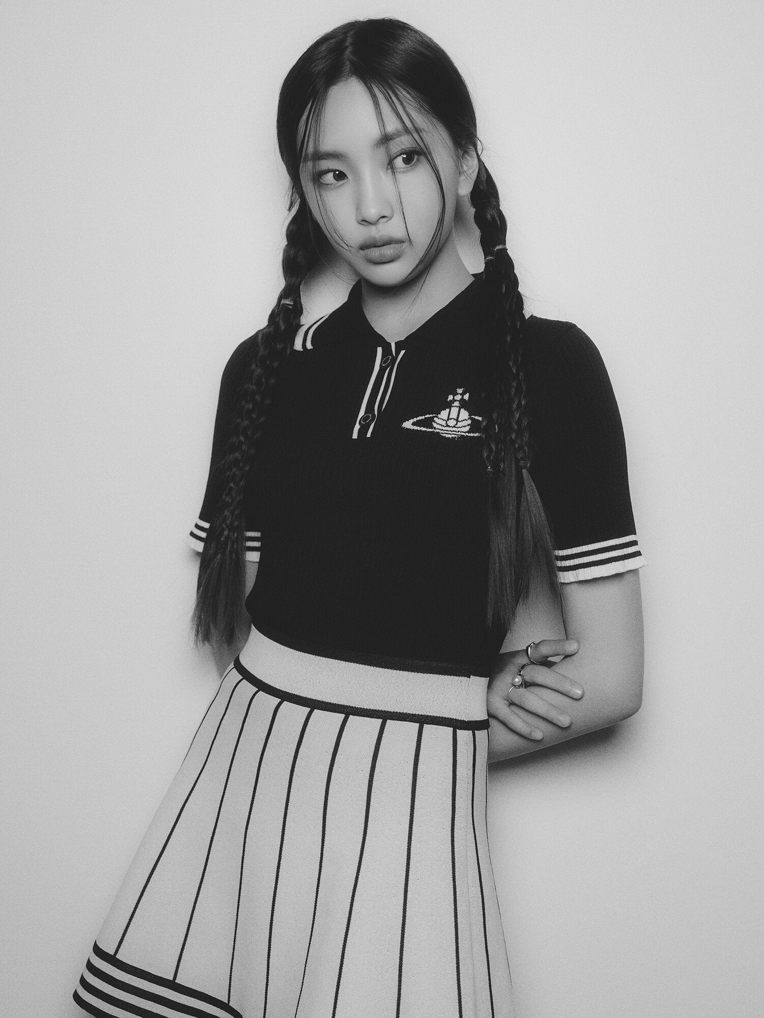 1501x2000 Hyein (NewJeans) Profile
