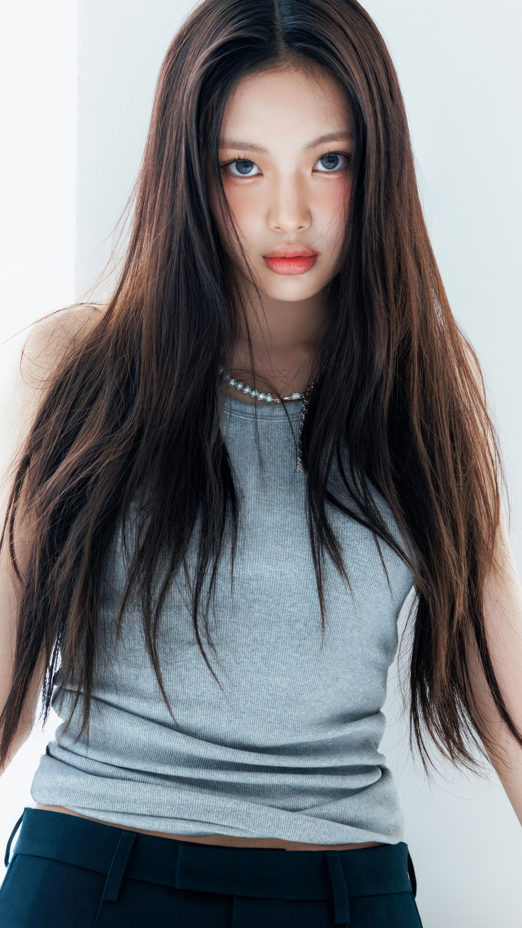 2160x3840 Hyein NewJeans How Sweet 4K Wallpaper iPhone HD Phone a