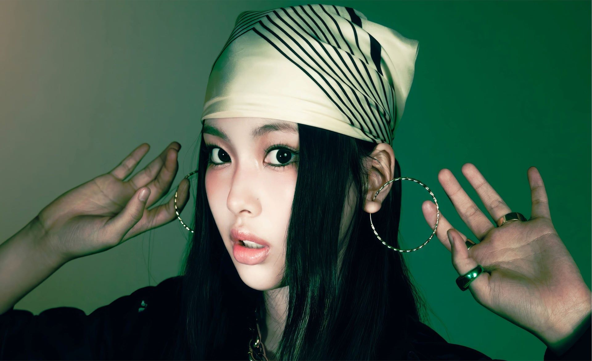 1920x1171 Hyein (NewJeans) Profile
