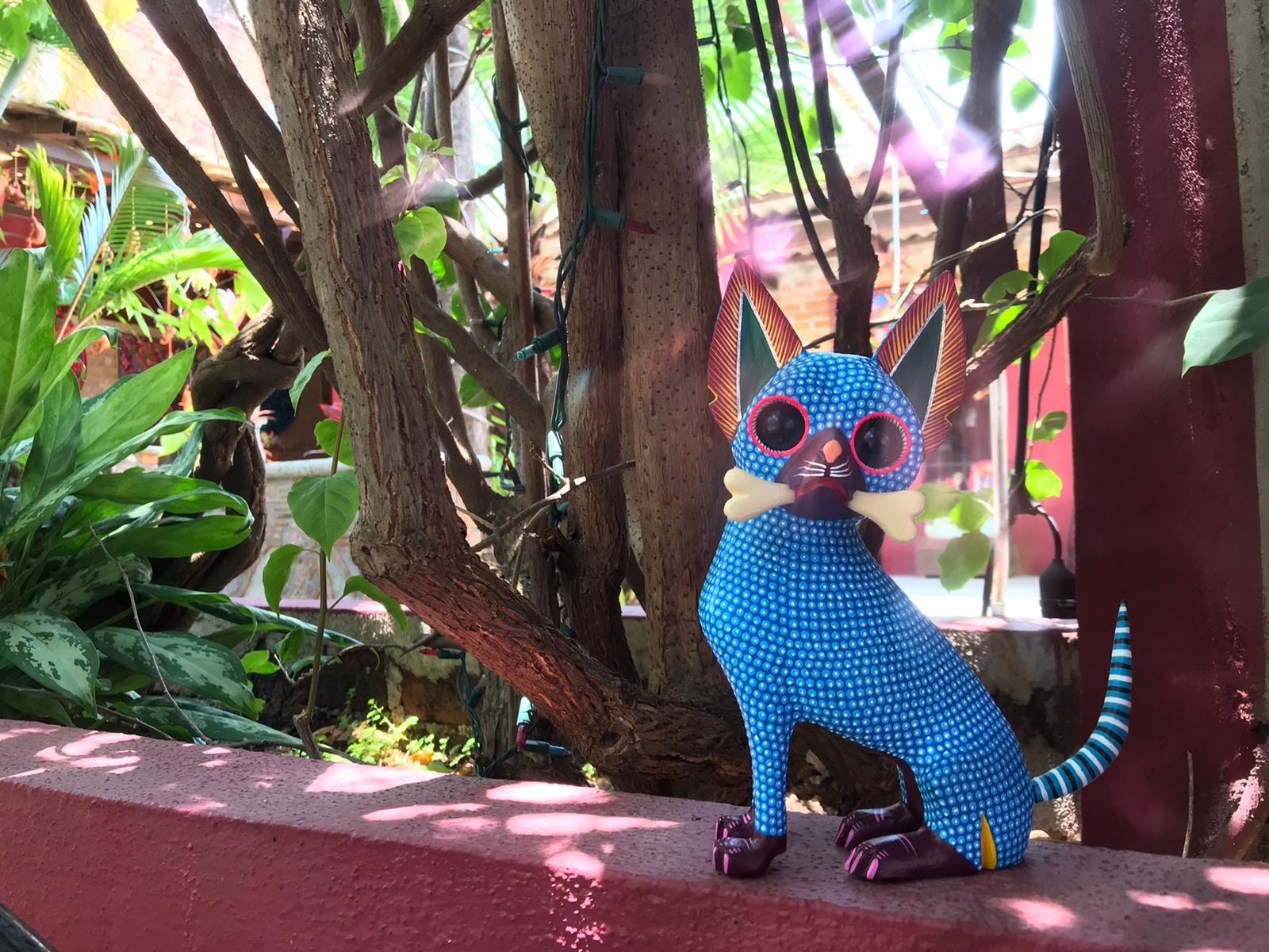 1600x1200 Great Mexican Oaxacan Wood Carving Alebrije Chihuahua By Isaac Fabian