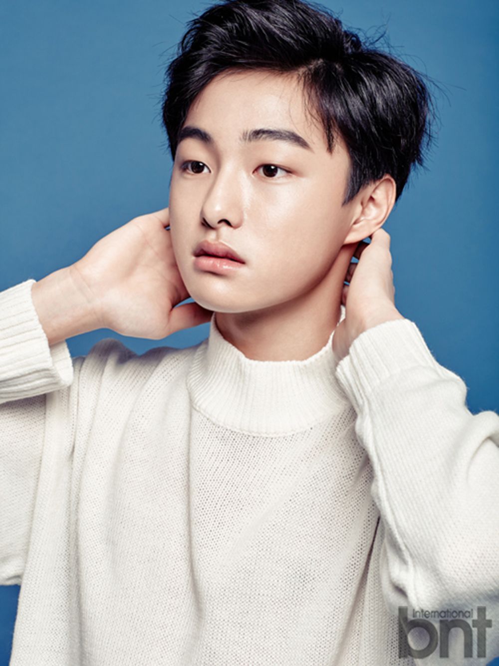 1000x1334 Yoon Chan Young Wallpaper
