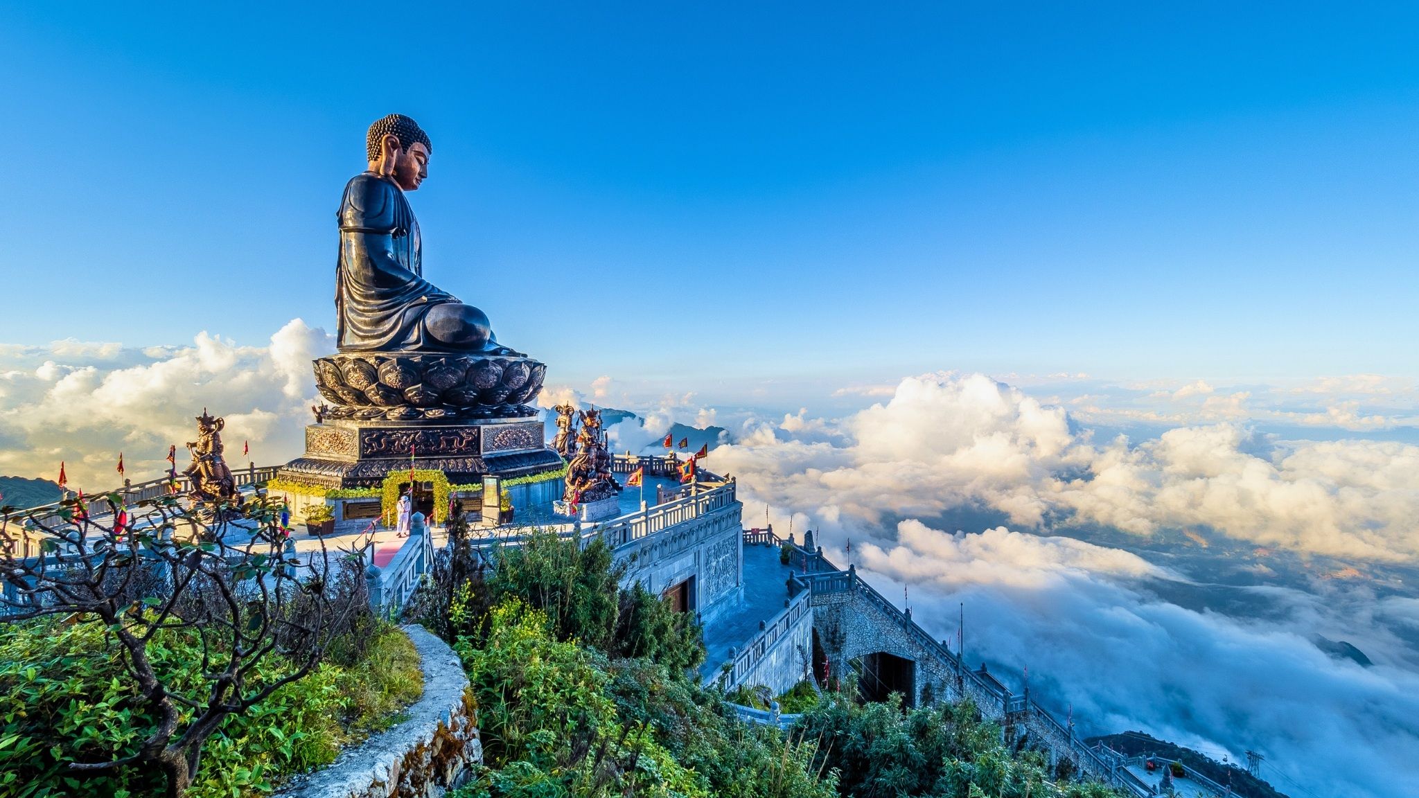 2048x1152 Fansipan Cable Car: All You Need to Know